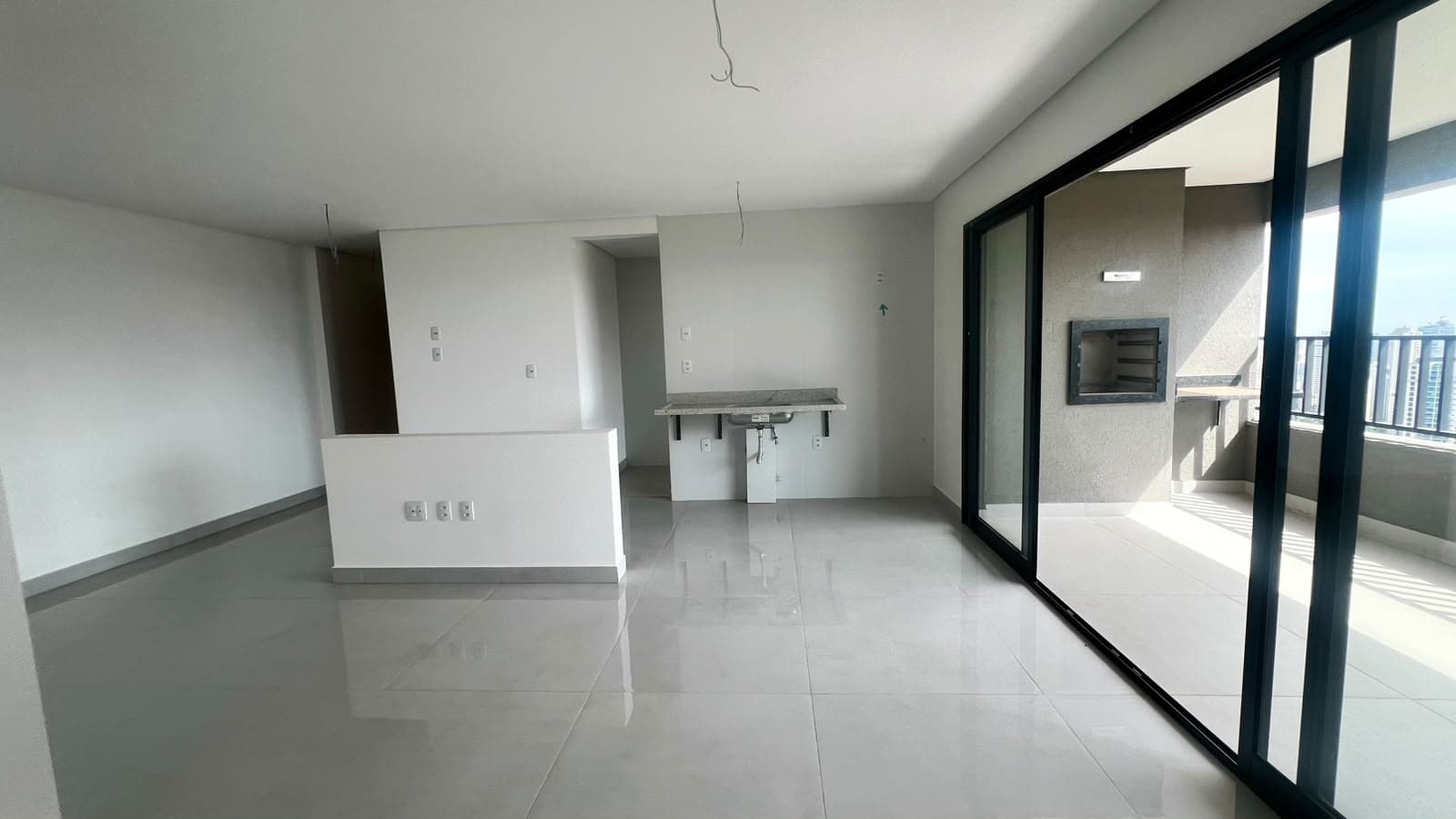 Apartamento 3 suítes com churrasqueira a carvão Setor Serrinha