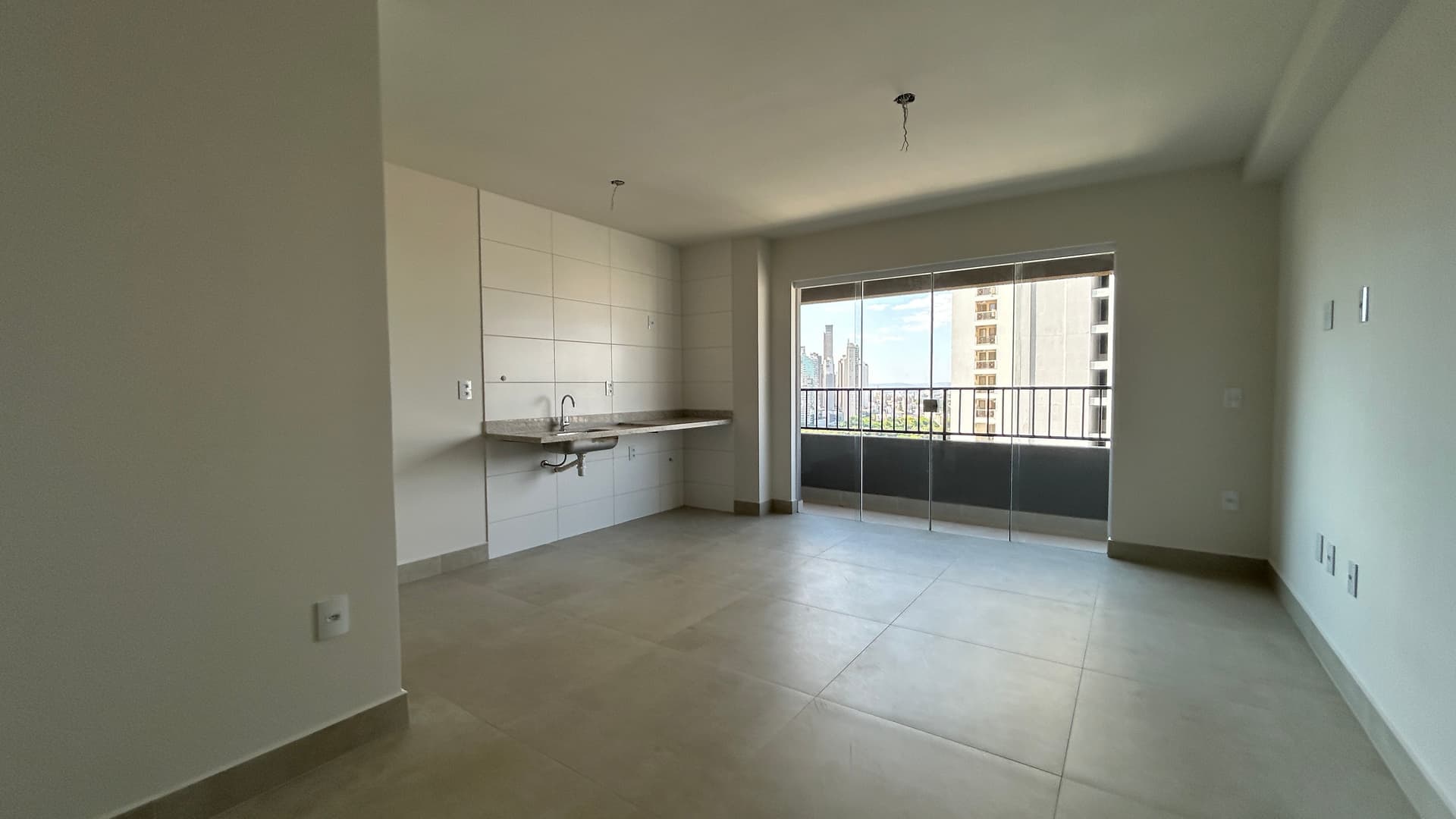 Apartamento de 2 quartos com 2 suites ao lado do parque Areiao , Goiânia/GO