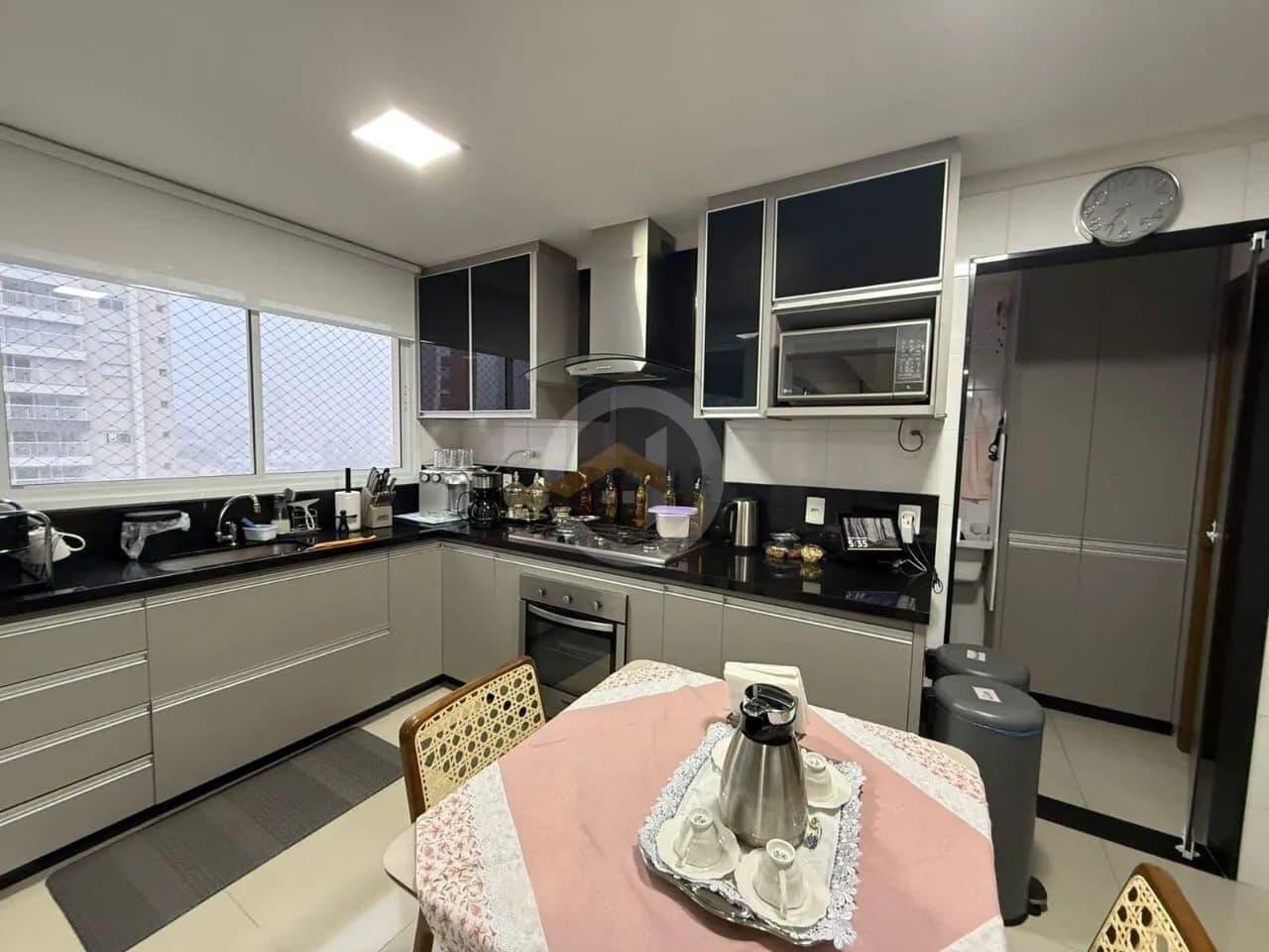 120m² ao lado do Vaca Brava: 3 Suítes Plenas - 100% Nascente + Escaninho