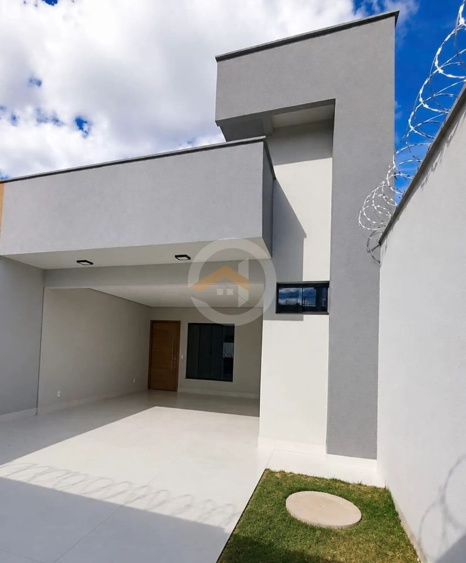 Casa de 3 Suites no Jardim Planalto pronta para morar