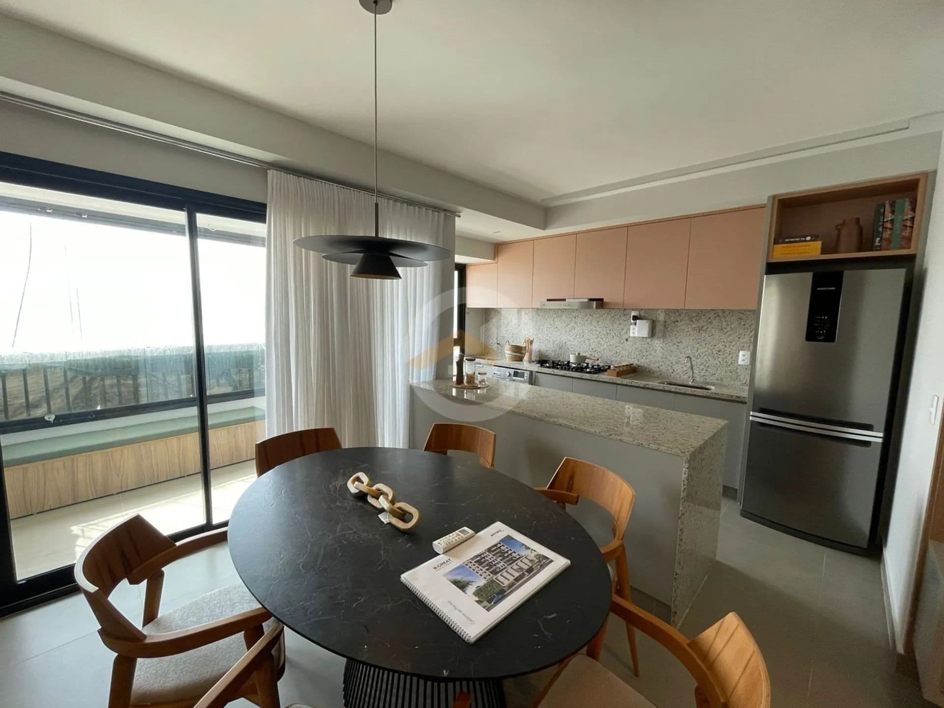 Apartamento 2 suítes com varanda no Setor Central Goiânia Novo ao lado do Bosque dos Buritis