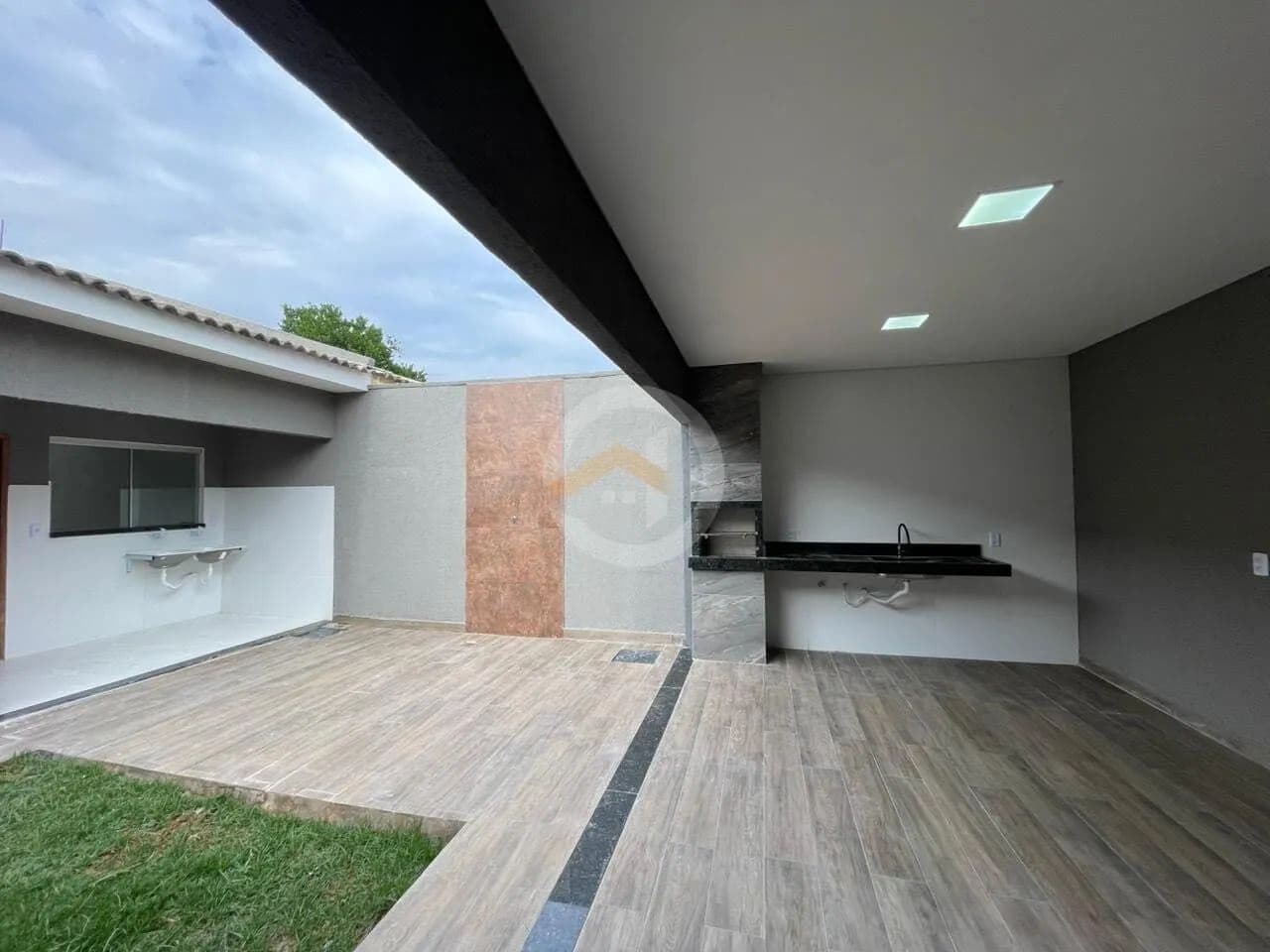 Casa à venda no bairro Residencial Canadá - Goiânia/GO
