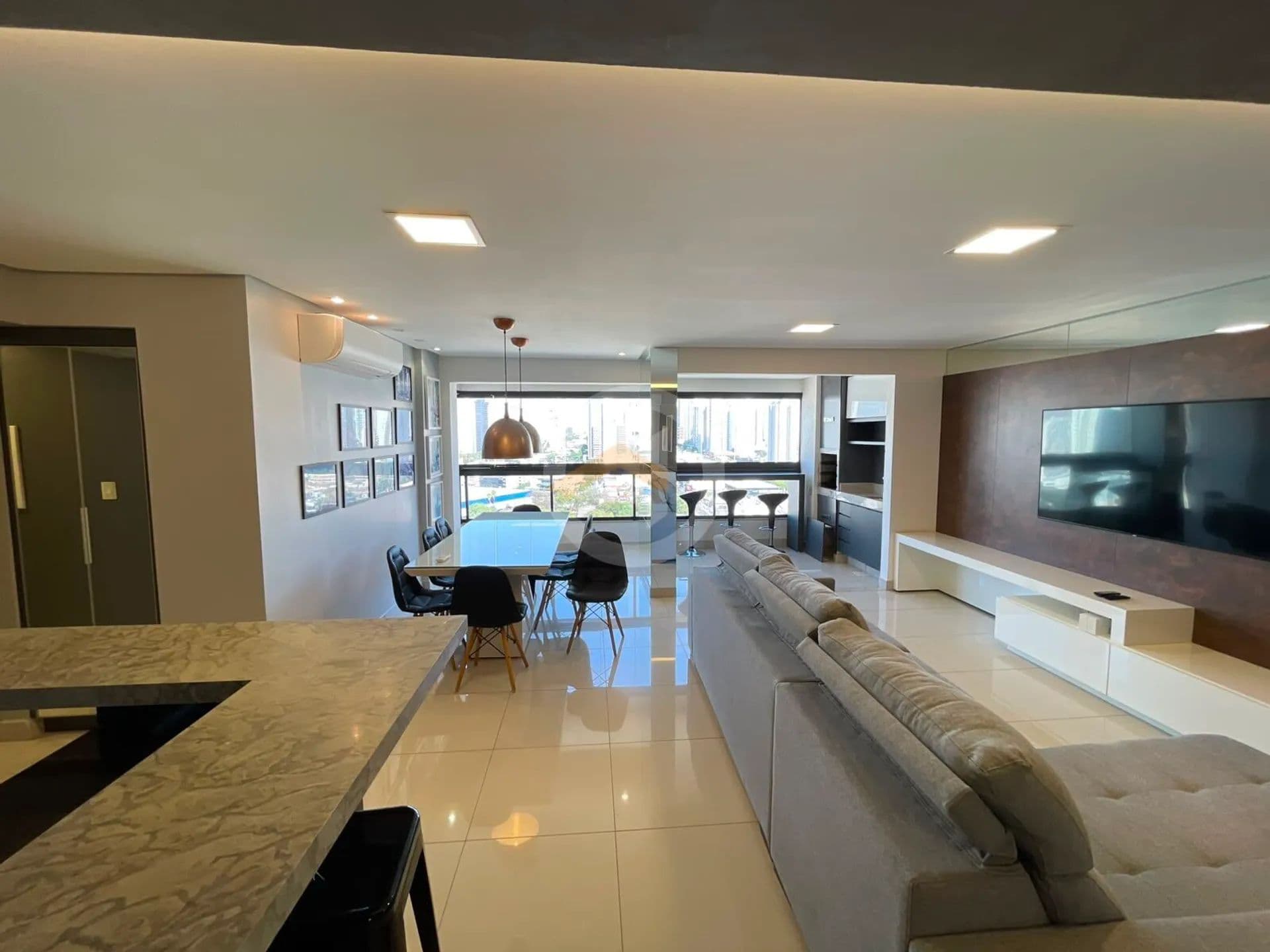 Setor Oeste Apartamento 3 suítes mobiliado, Nascente e 3 vagas - Goiânia