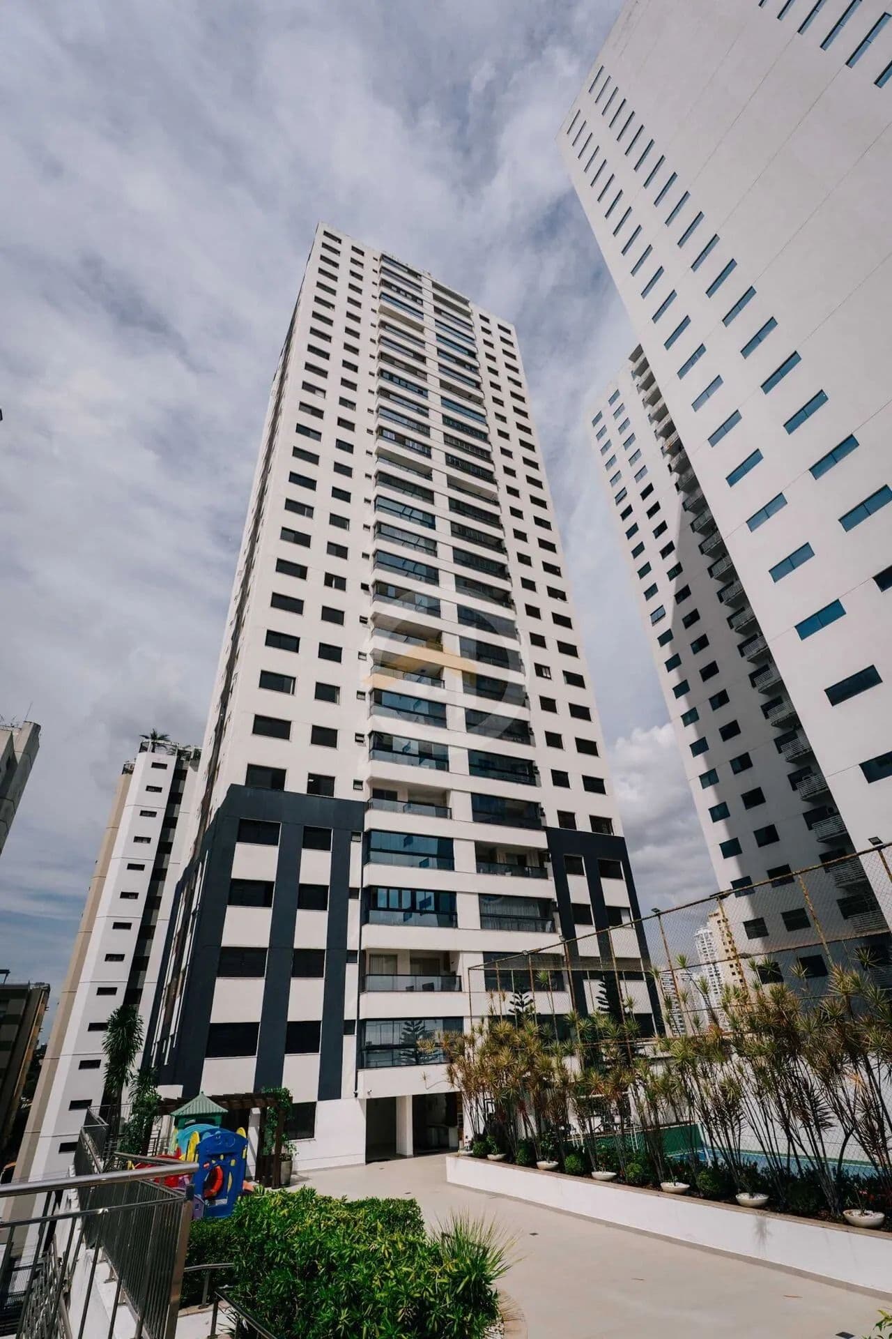 Apartamento 3 suite Plenas localizado Setor Oeste