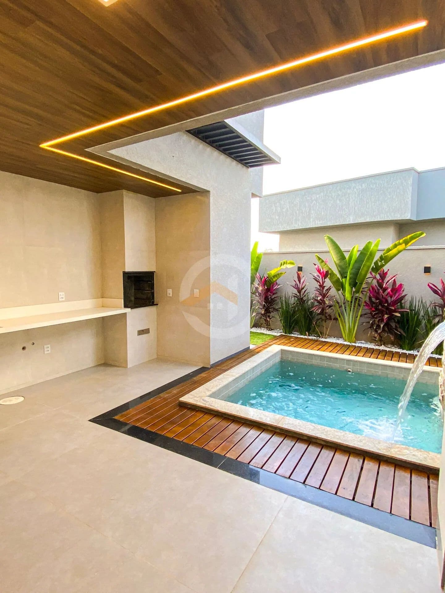 Casa em Condomínio de Alto Padrão no Alphaville Terras Alpha 2, Dentro do Complexo Cidade Alpha Goiá