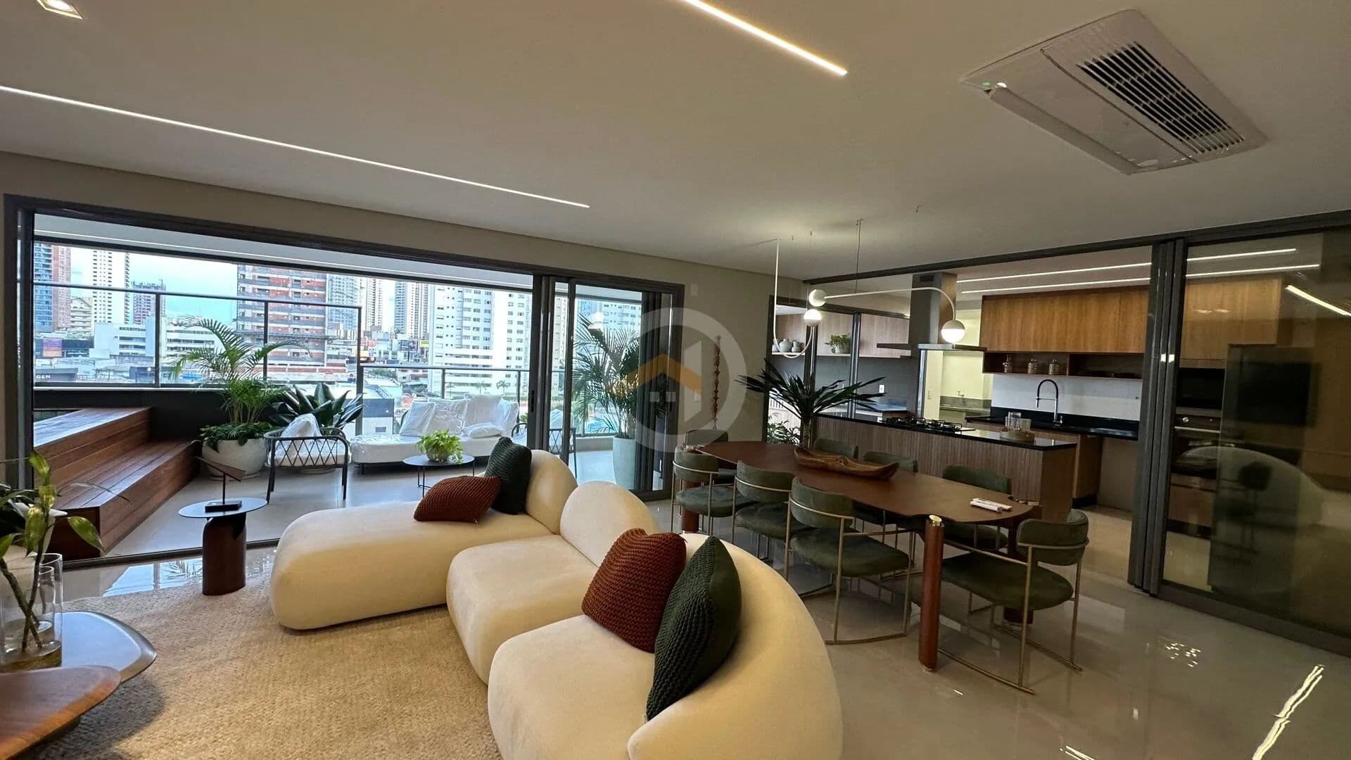 Apartamento com 4 suítes no Setor Marista