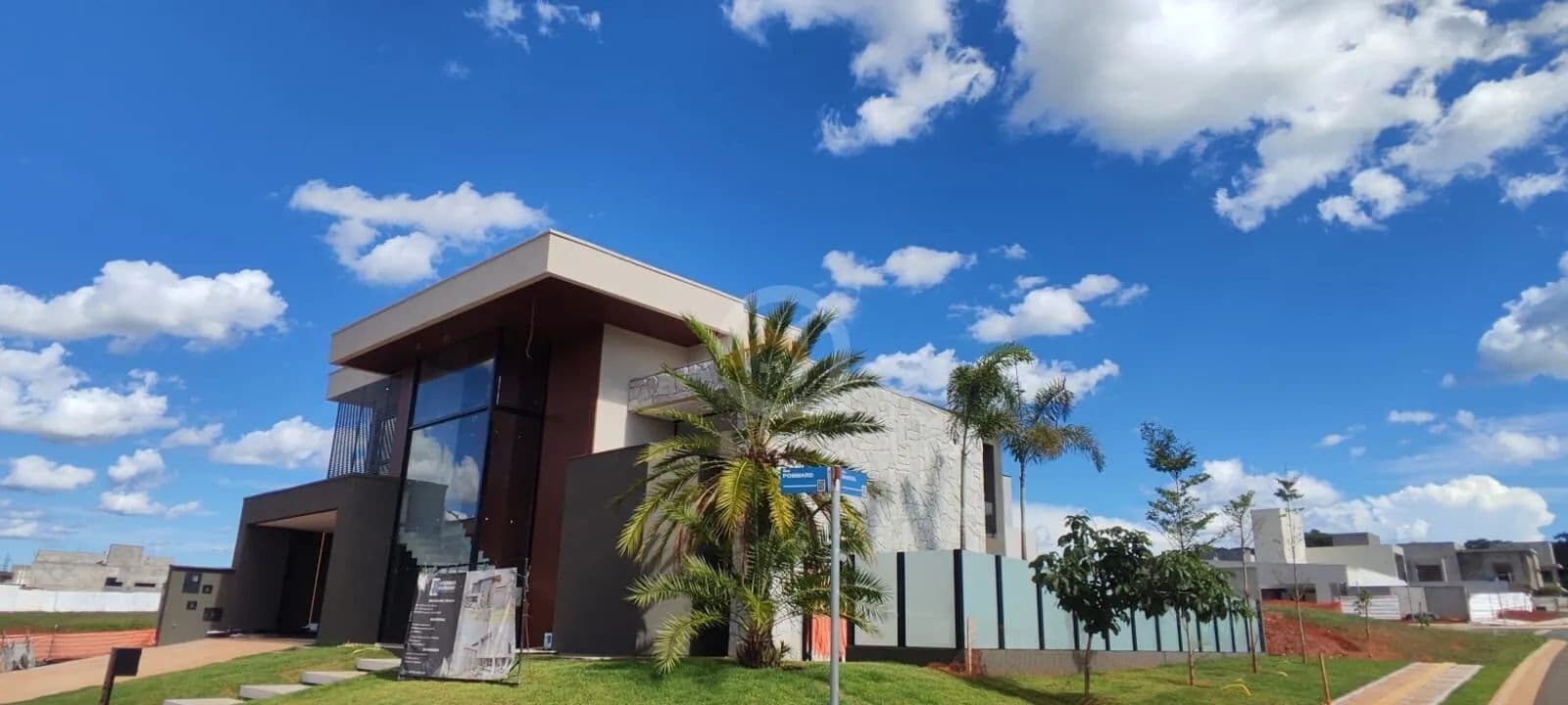 Sobrado 4 suítes a venda no Jardins França