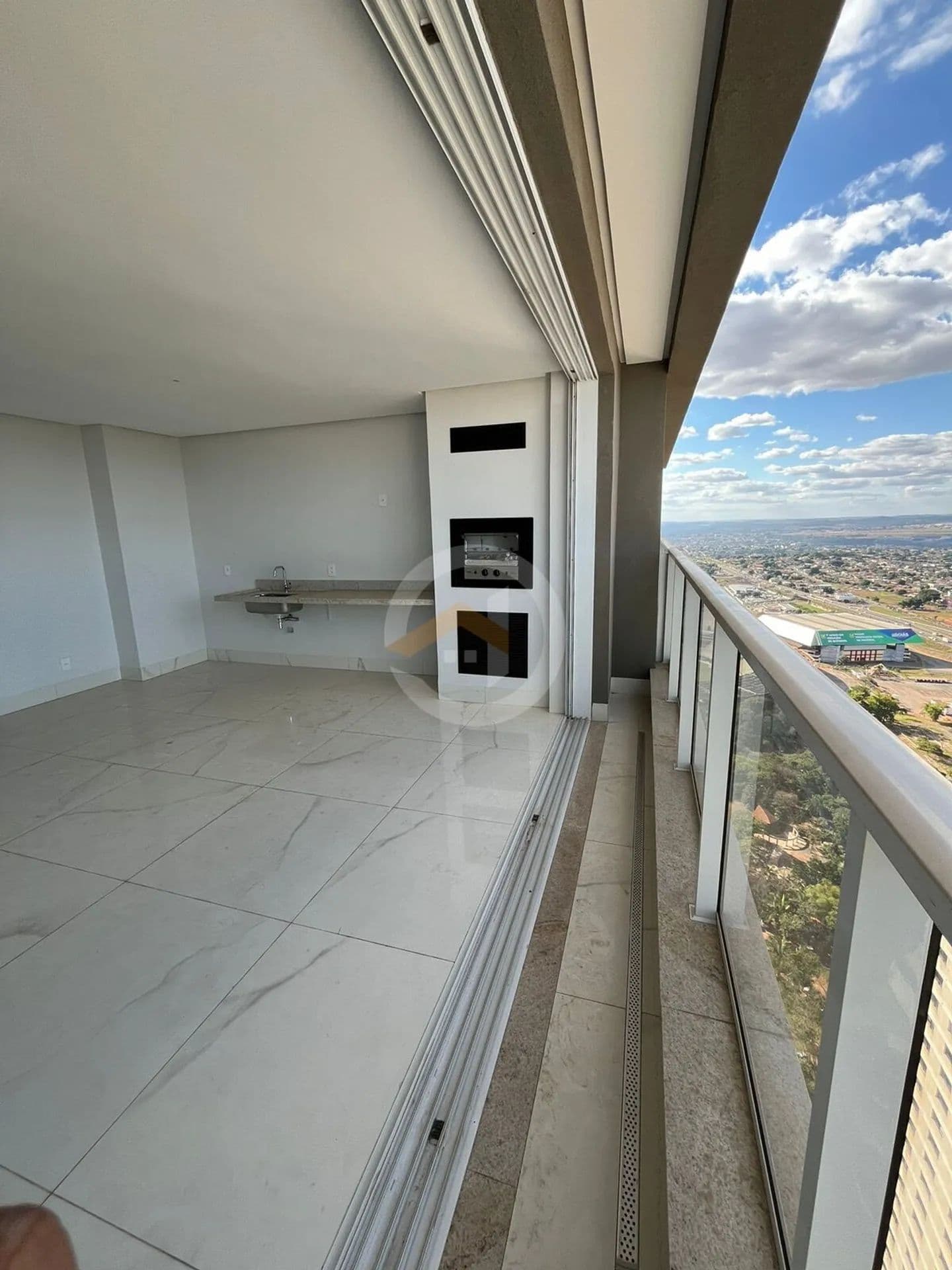 Apartamento Alto Padrão com 3 suítes, Jardim Goiás Goiânia-Go