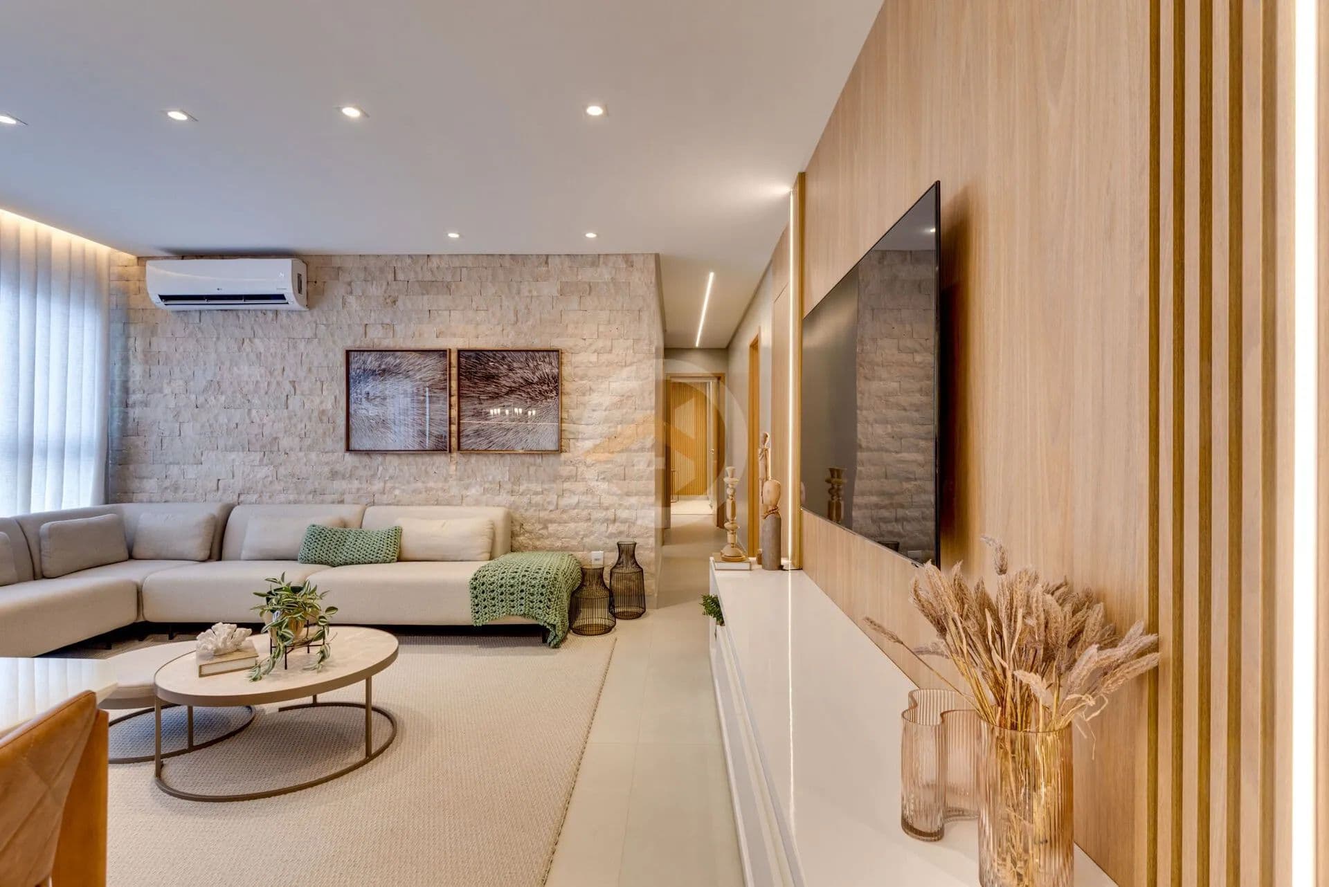 Apartamento com 3 suites no Setor serrinha