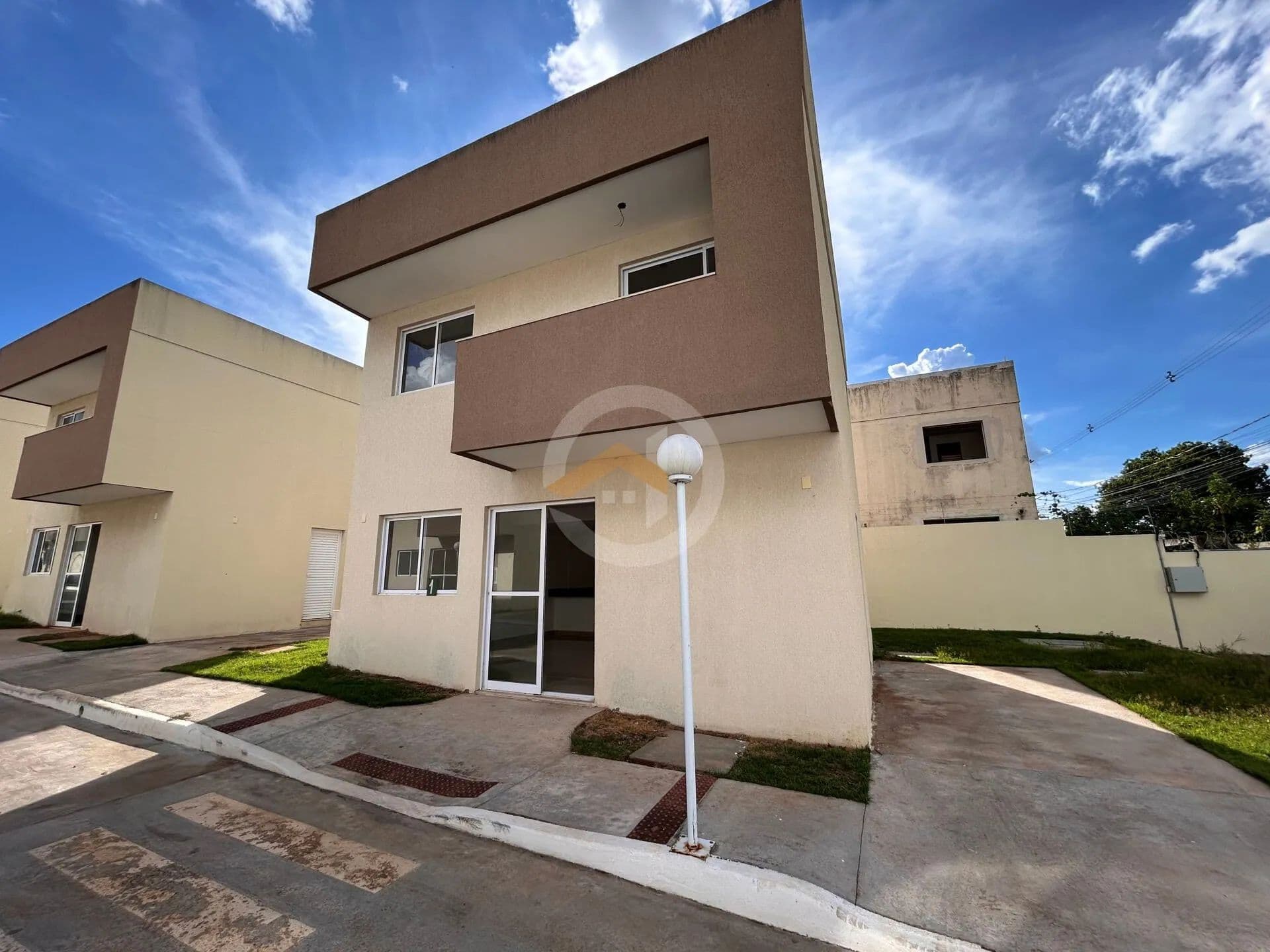 Sobrado 03 suites em condominio fechado