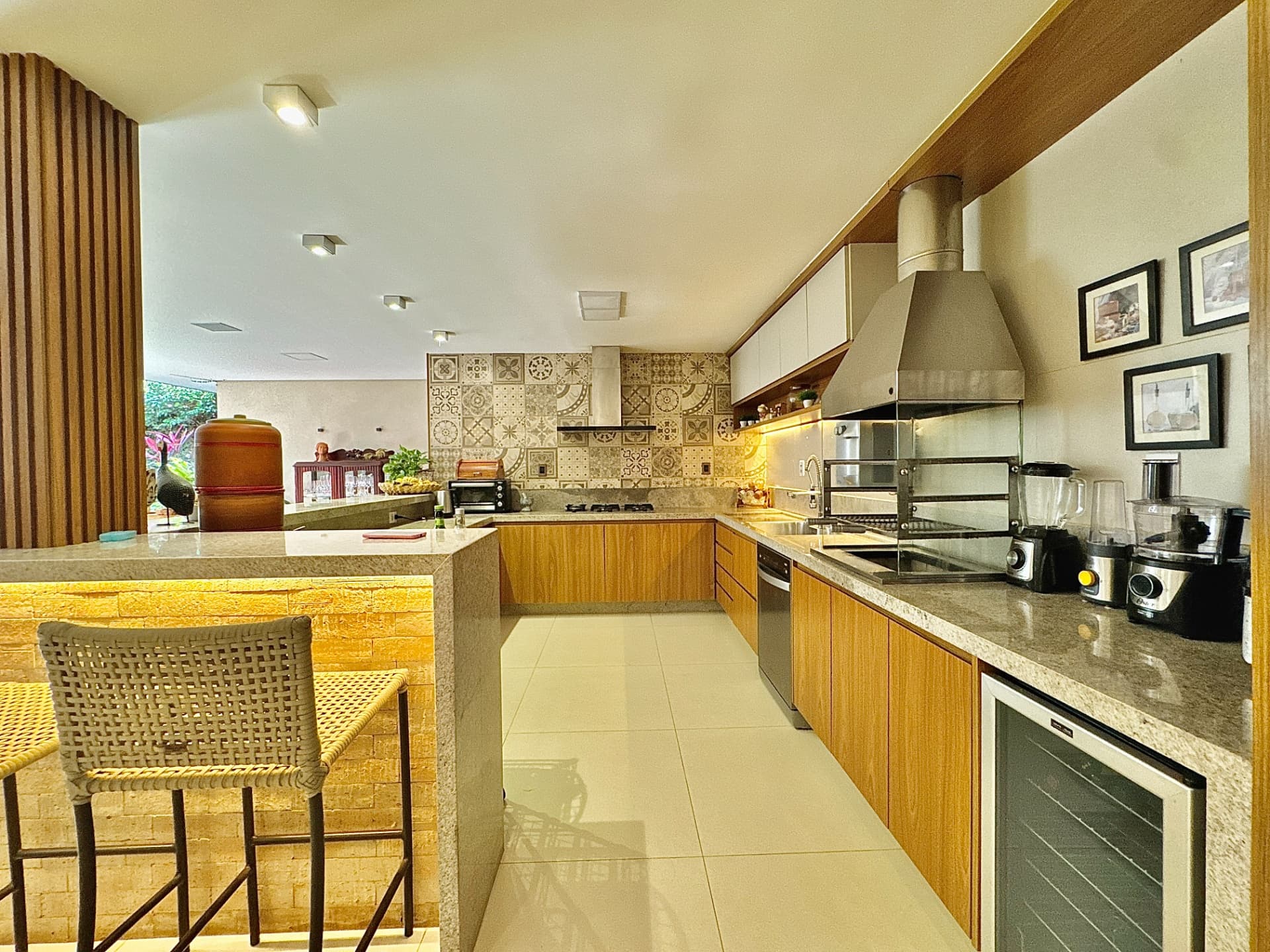 Casa/Imóvel Comercial 400m² no Setor Marista | 5 Suítes |  Alameda Ricardo Paranhos, avenida 136, Parque Areiao