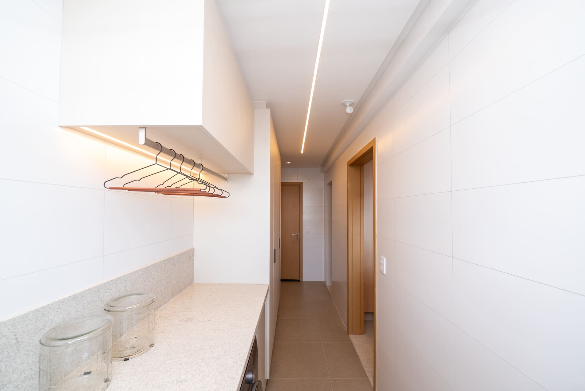 Apartamento de 4 quartos sendo 3 suites , 3 vagas de garagem no Setor Bueno ,ao lado da Praça do Colegio Wr ,Praça t23 e Orion Complex