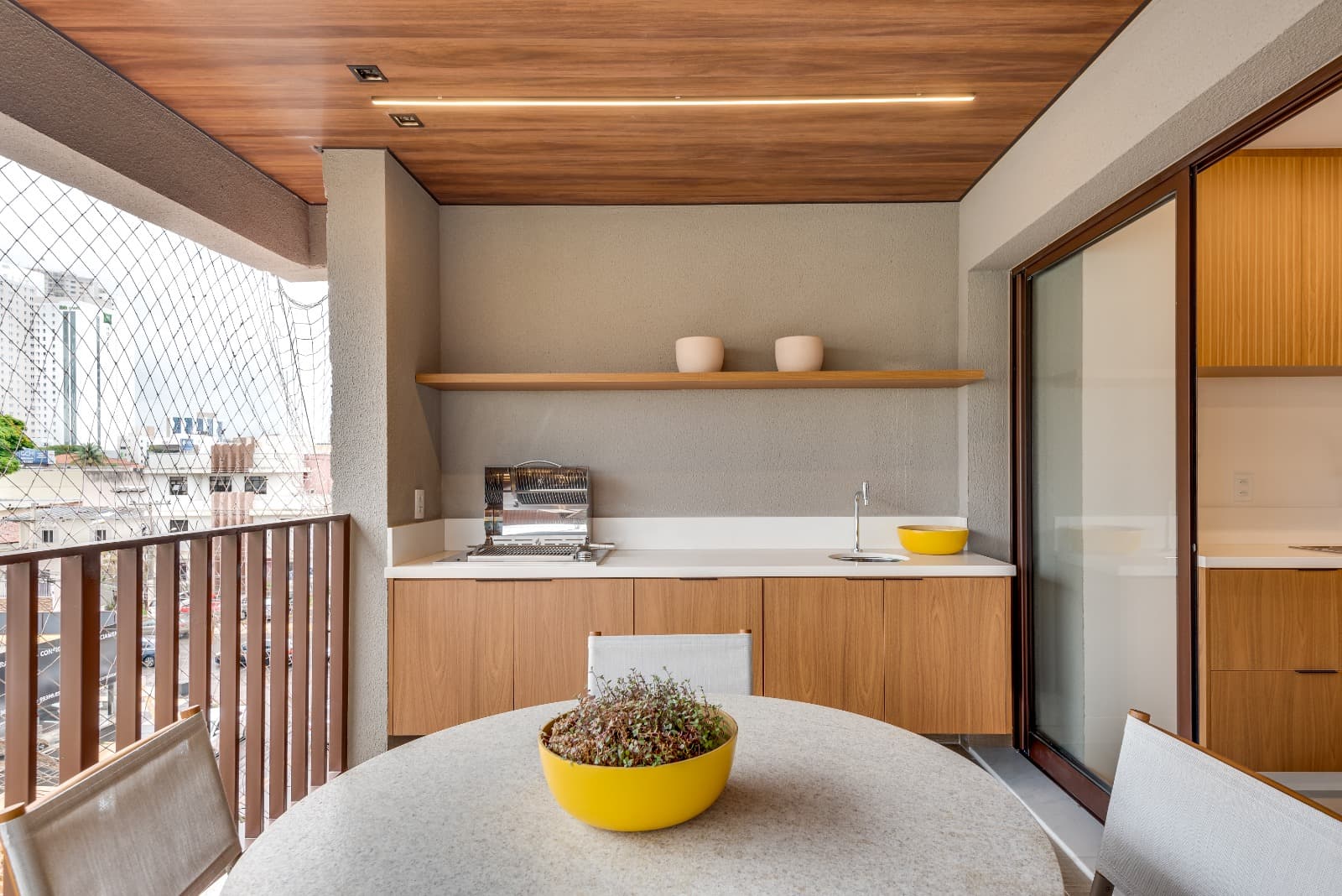 Apartamento de 4 suítes , mobiliado,Setor Buen,3 vagas de garagem, frente a Praça do Colégio Wr, Praça t23 próximo ao Orion Complex, analisa permuta como forma de pagamento