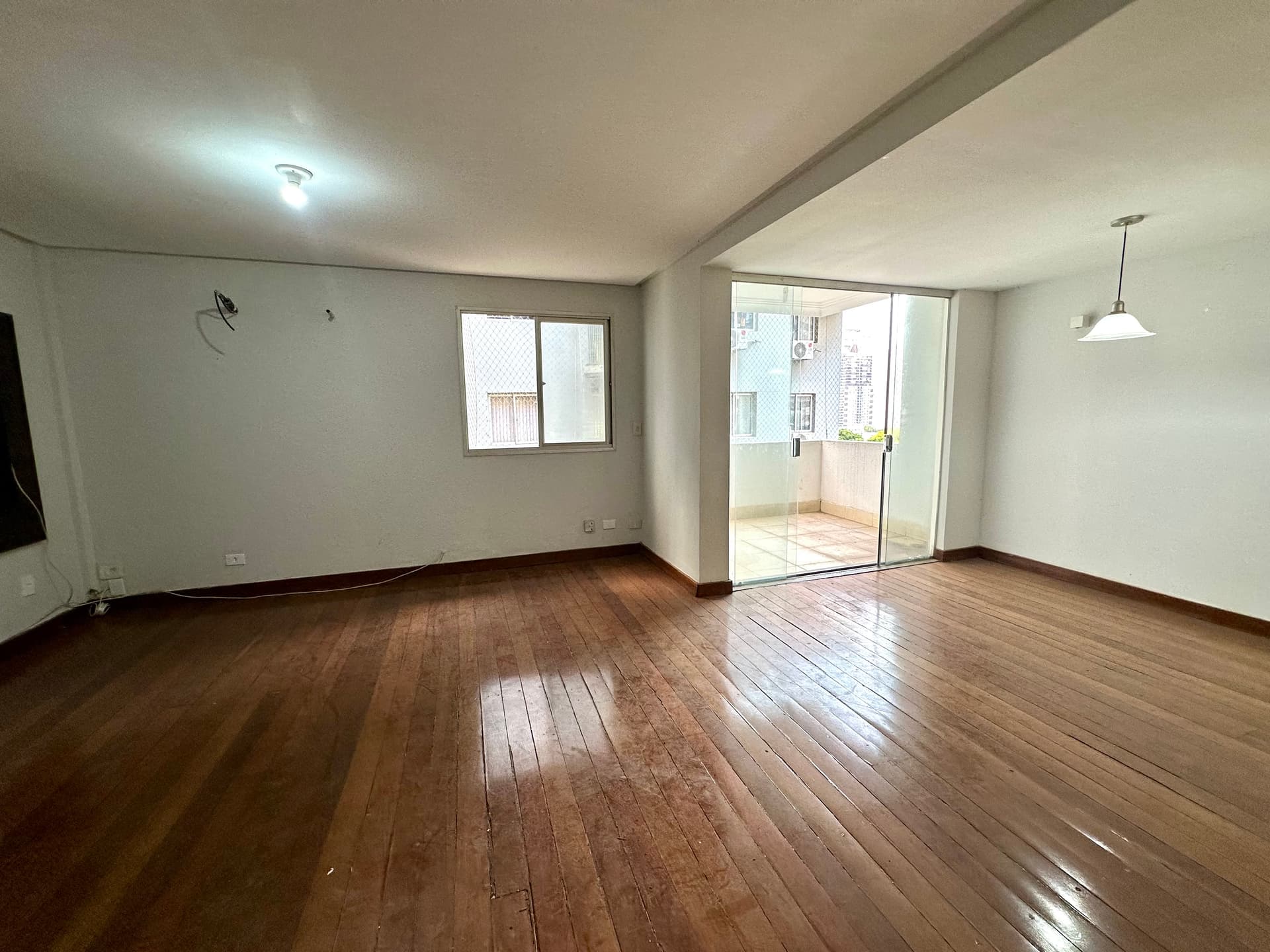 APARTAMENTO NO SETOR BUENO