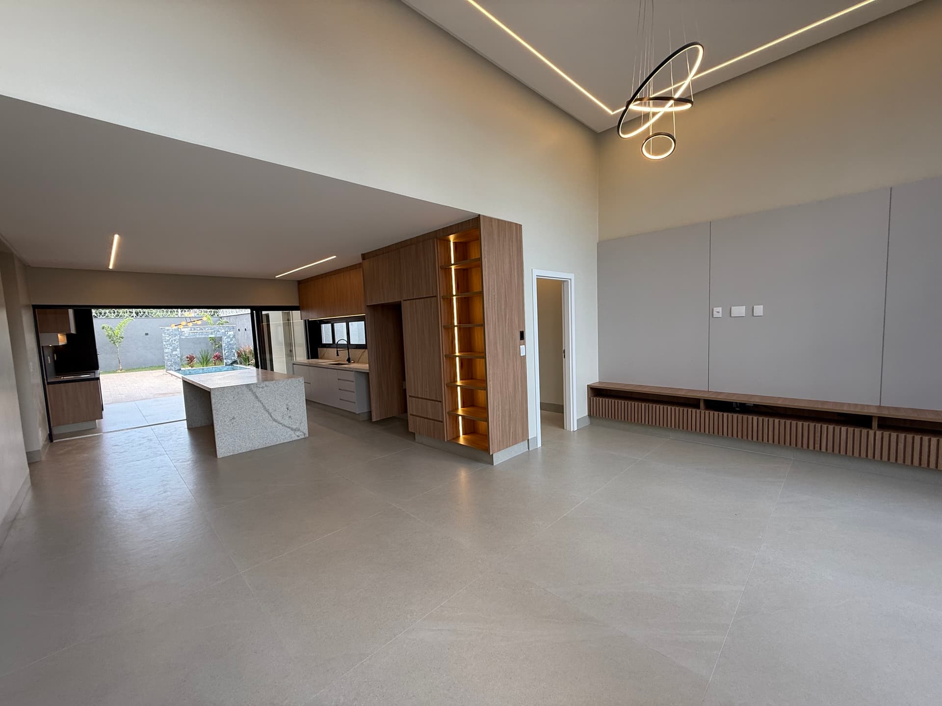 Casa térrea 4 suítes mais office com piscina no Parque Amazônia