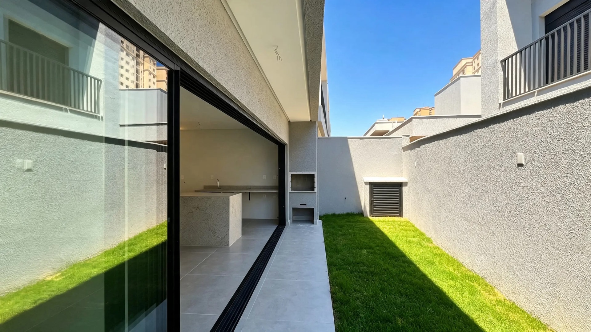 Sobrado Á Venda | 3 Quartos Suítes | Mobiliado | 179M² | Setor Faiçalville | Goiânia - GO