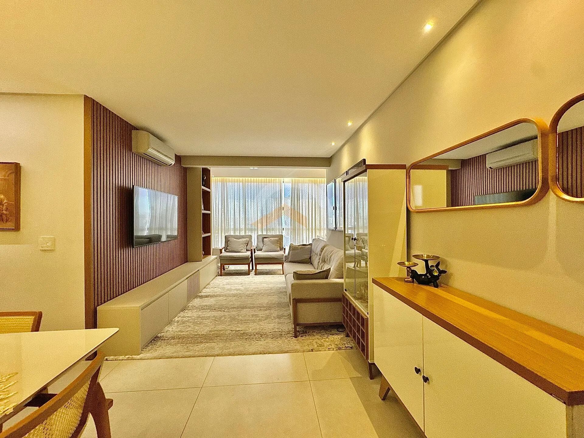 Apartamento Mobiliado Alto Padrão com 3 Suítes no Setor Bueno