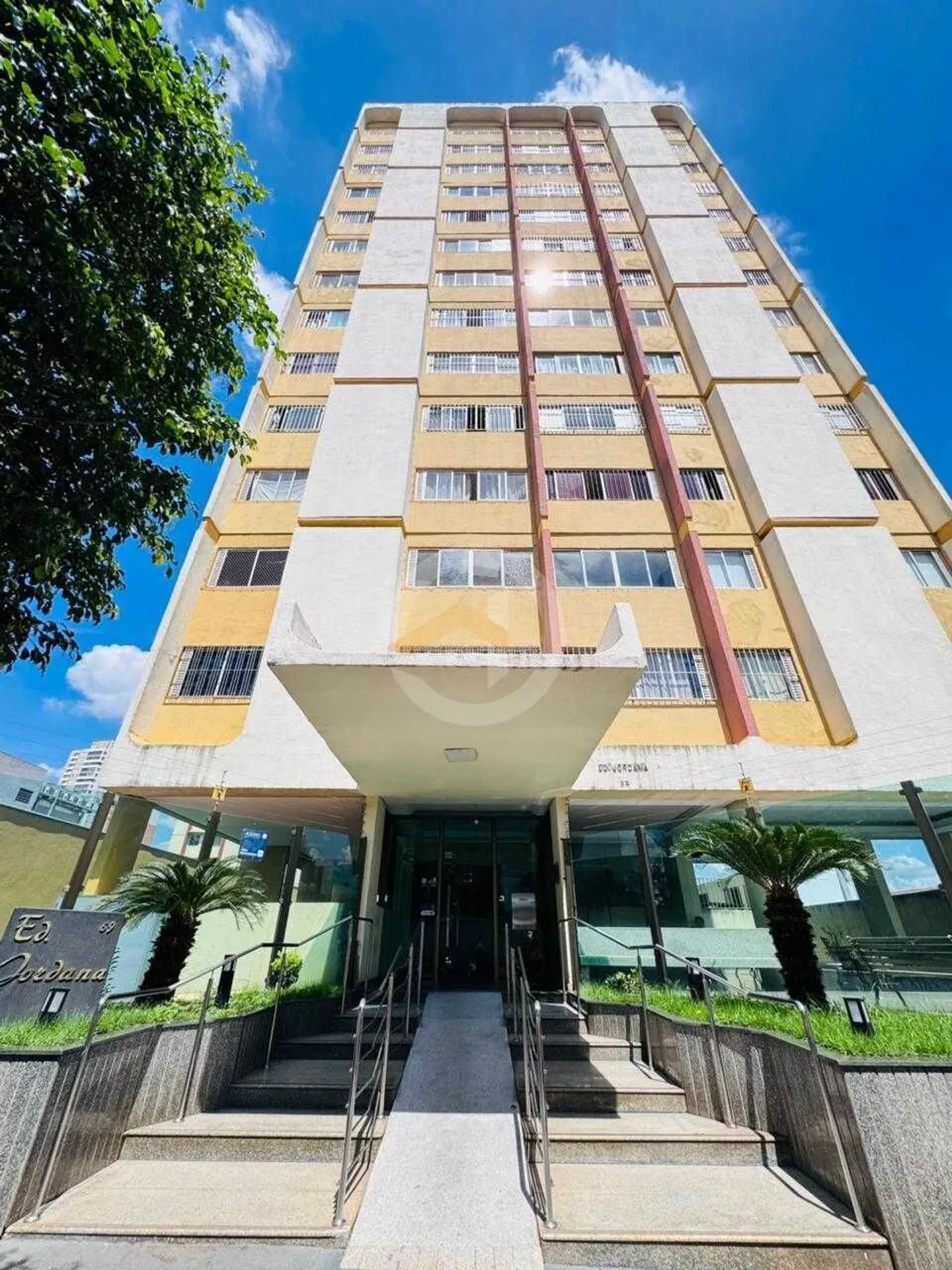 APARTAMENTO 3 QUARTOS SETOR VIA NOVA