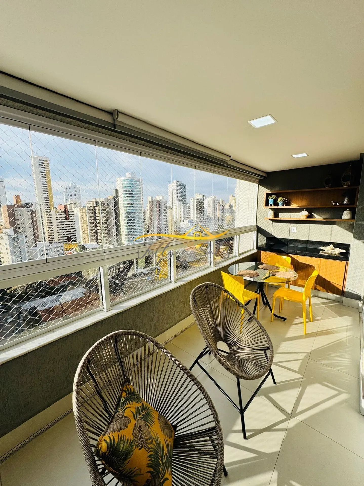 Apartamento à venda Le Essence De La Cite com 3 suites, 2 vagas completo em armarios no Setor Oeste - Goiânia