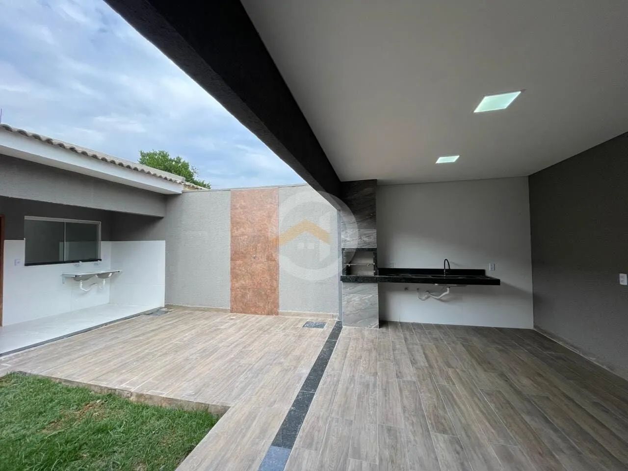 Casa à venda no bairro Residencial Canadá - Goiânia/GO