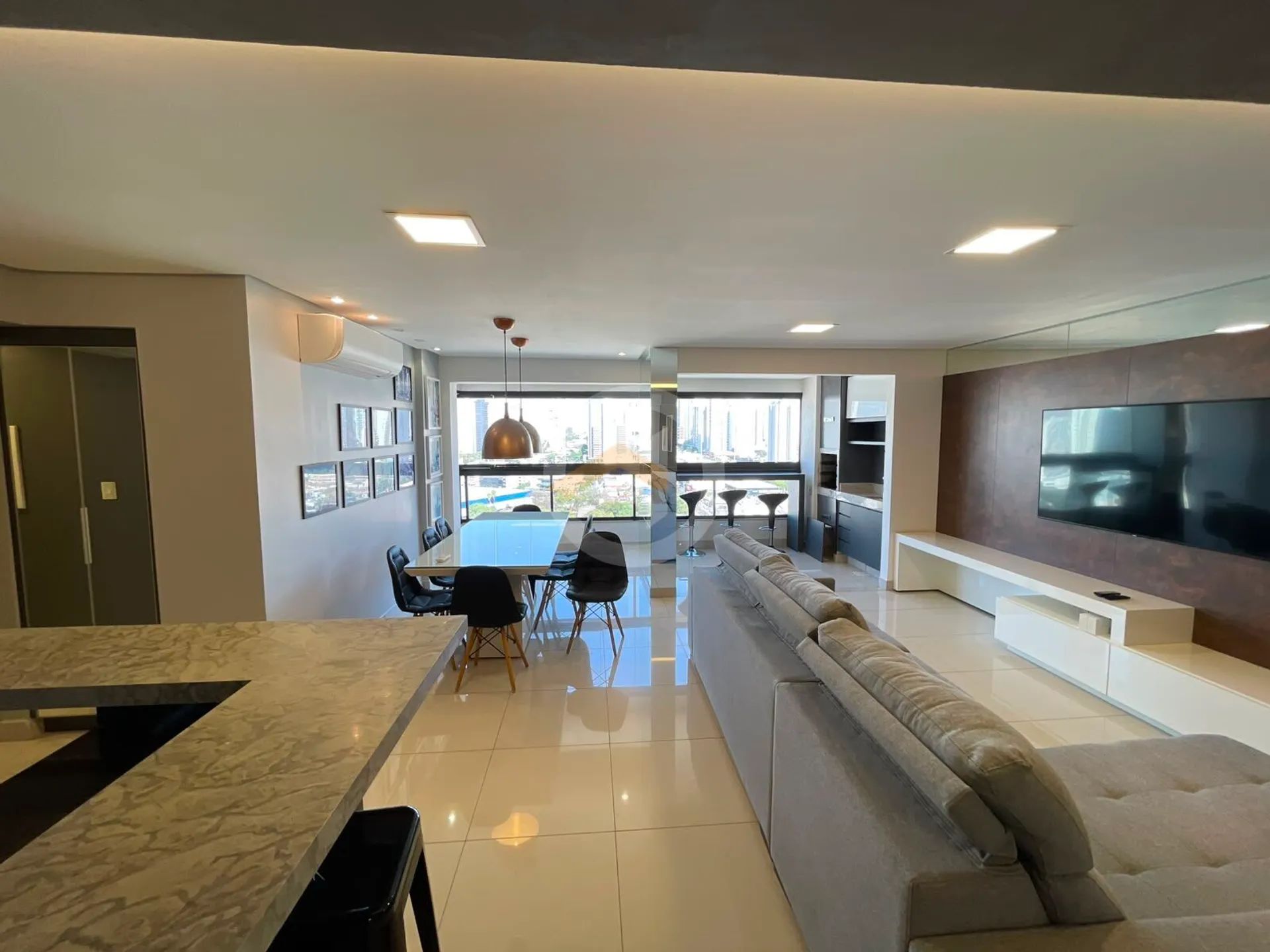 Setor Oeste Apartamento 3 suítes mobiliado, Nascente e 3 vagas - Goiânia
