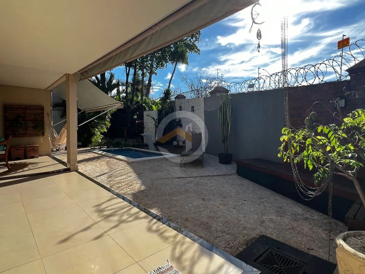 Sobrado 3 Suítes + Home Cinema com quintal