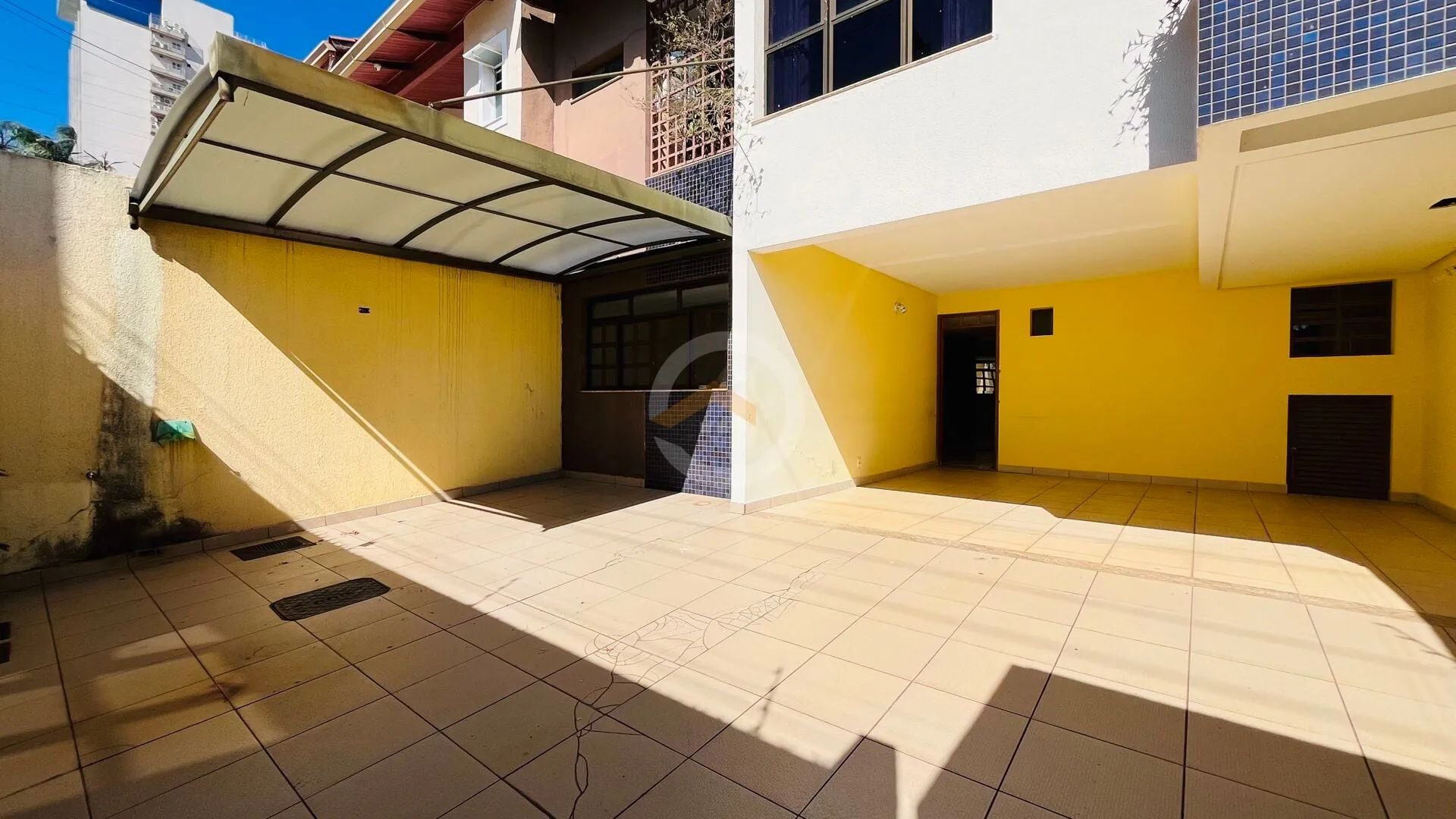 Sobrado A Venda, 4 Quartos, 202M², Setor Nova Suíça, Goiânia-GO