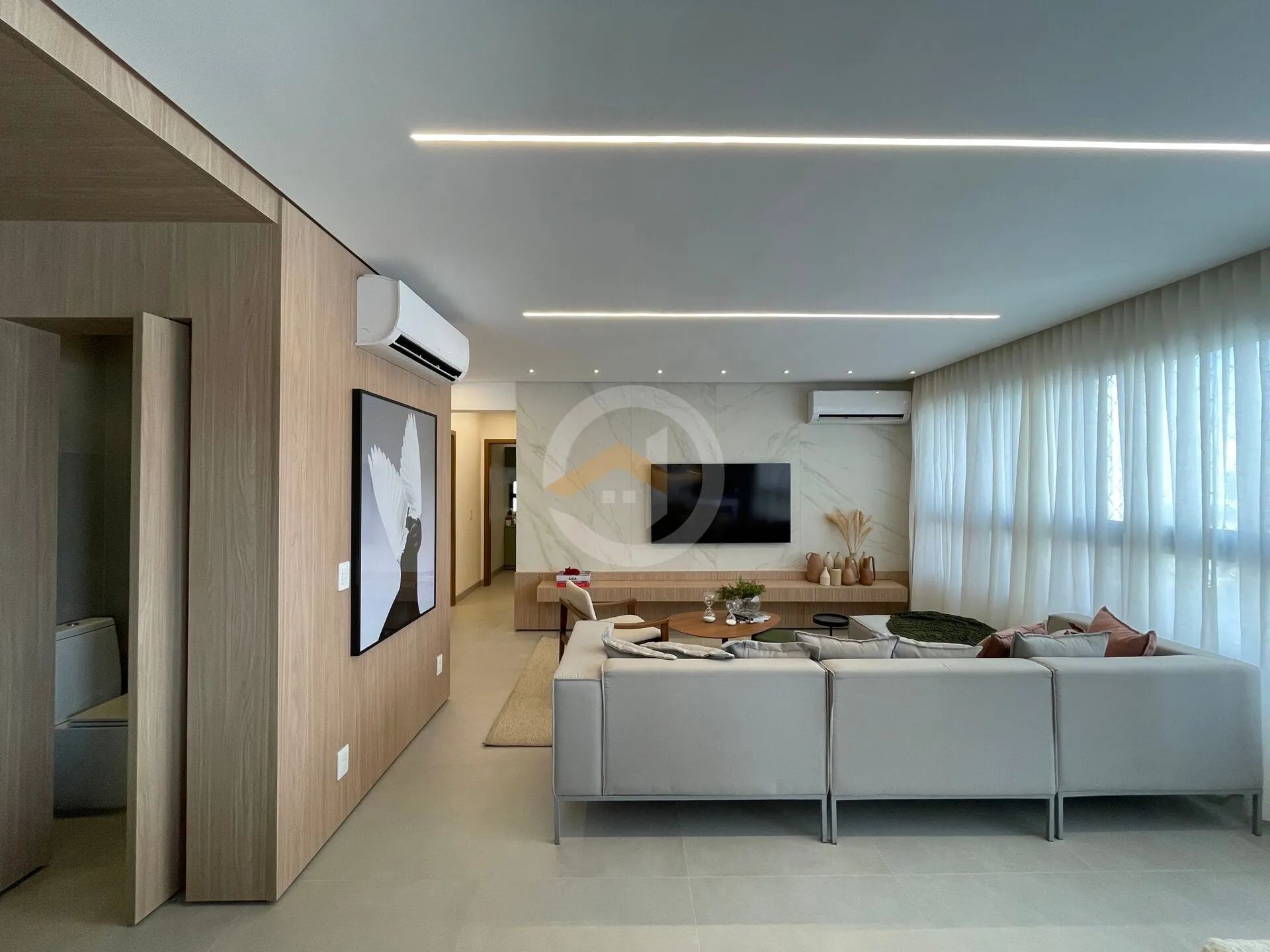 Apartamento com 3 suítes no Setor Bueno