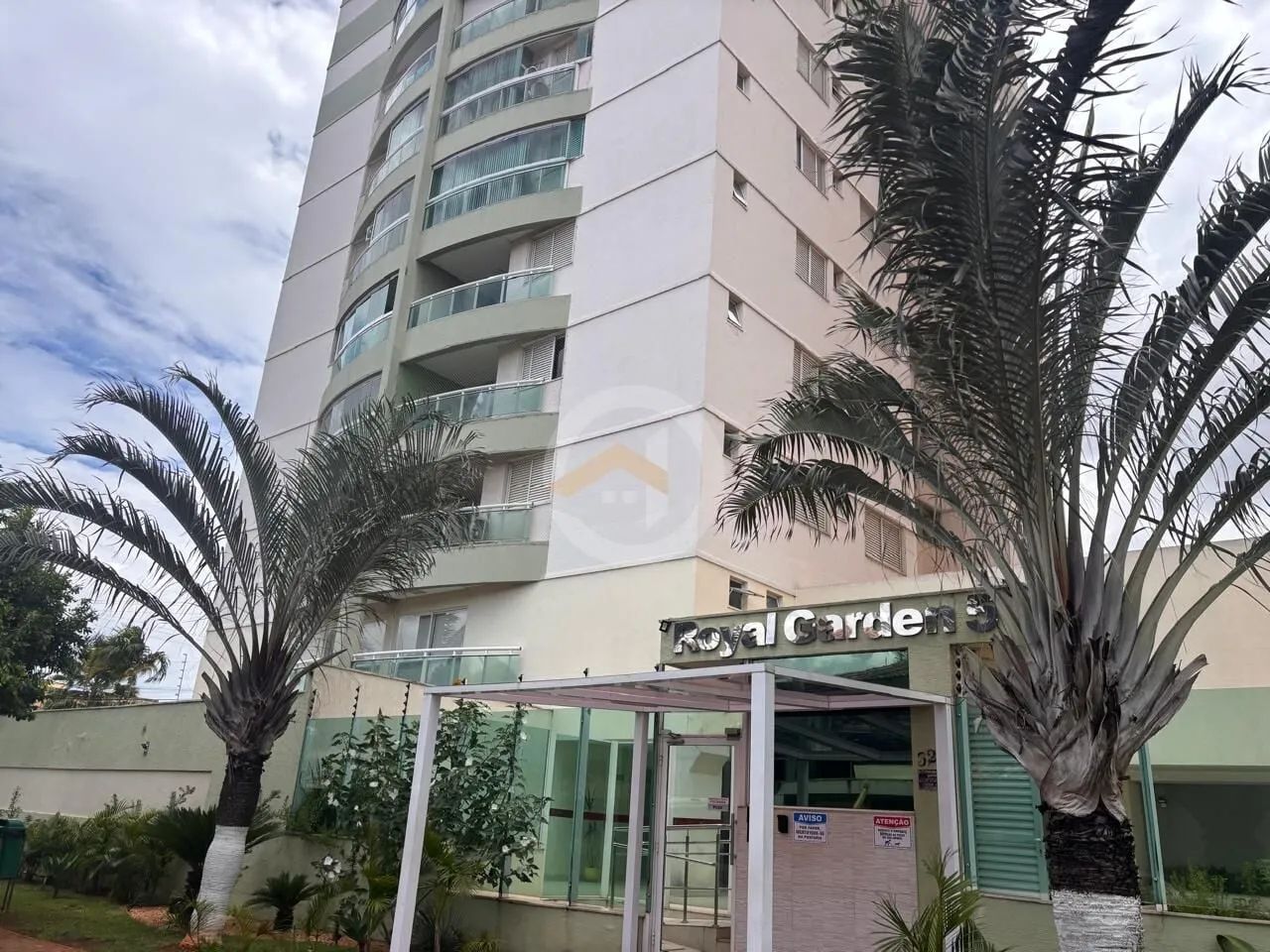 Apartamento à Venda – 2 Quartos (1 Suíte) | Royal Garden – Setor Cidade Jardim | Goiânia