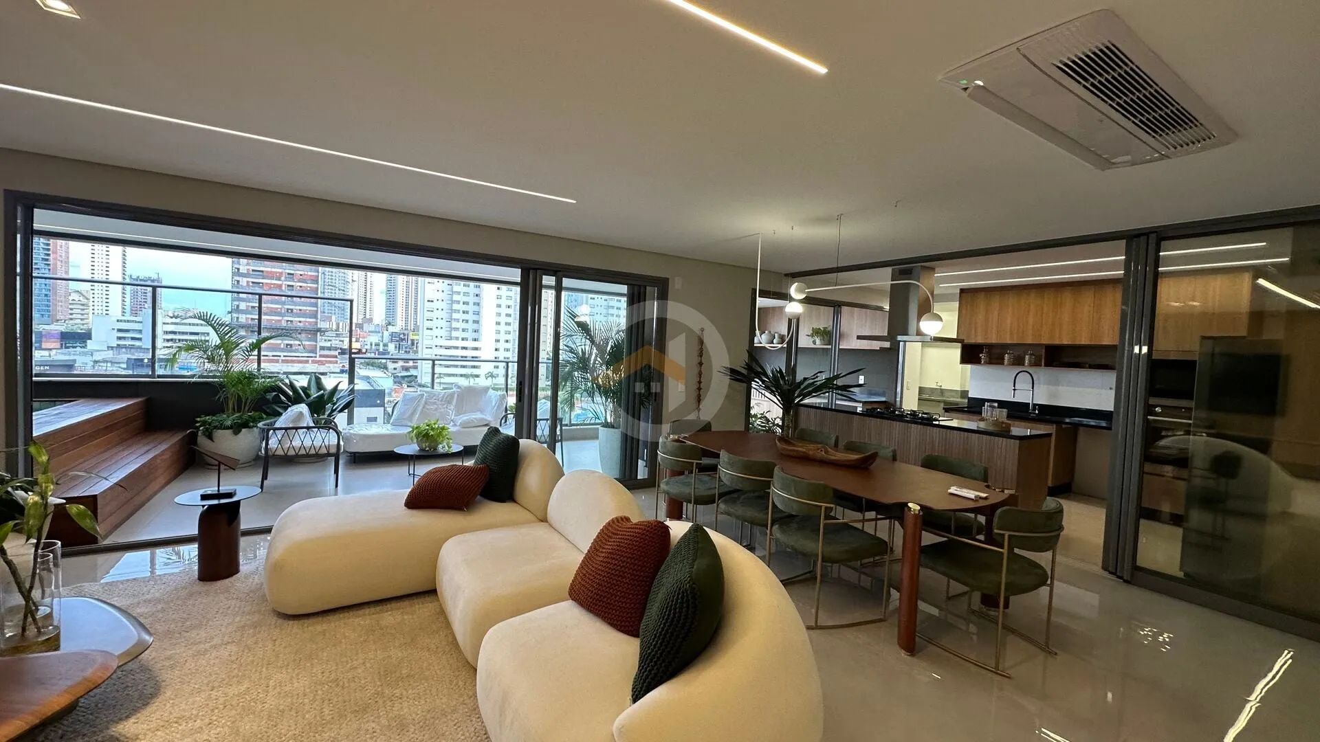 Apartamento com 4 suítes no Setor Marista