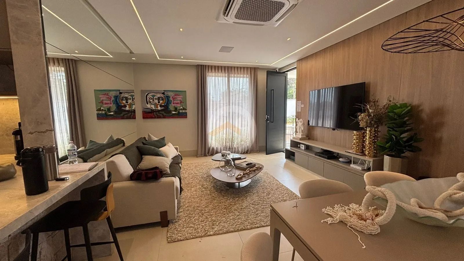 Sobrado 3 suites não geminados com área de lazer- Elegance Residence