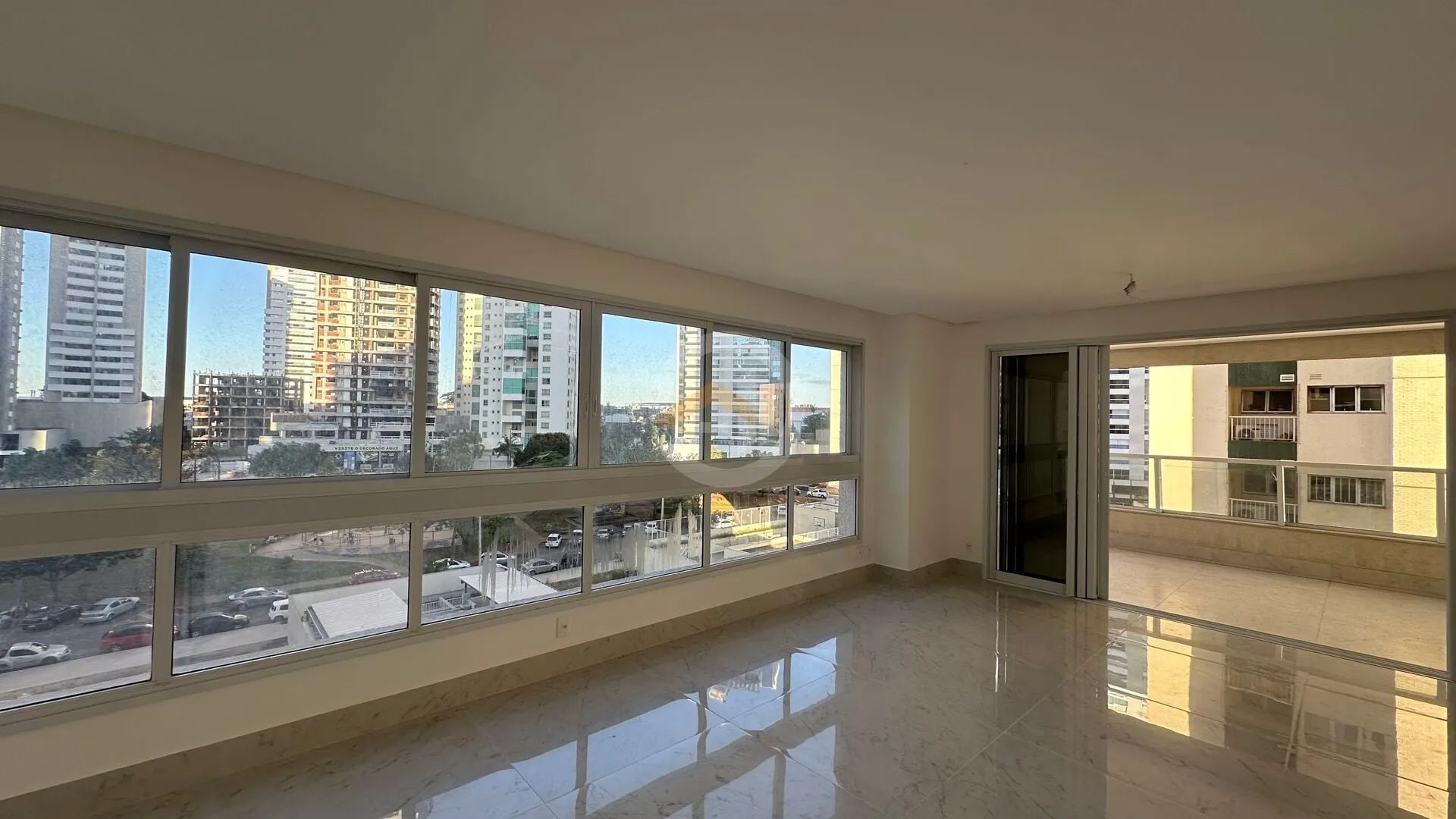 Apartamento com 3 suítes, 3 quartos ,noJardim Goiás