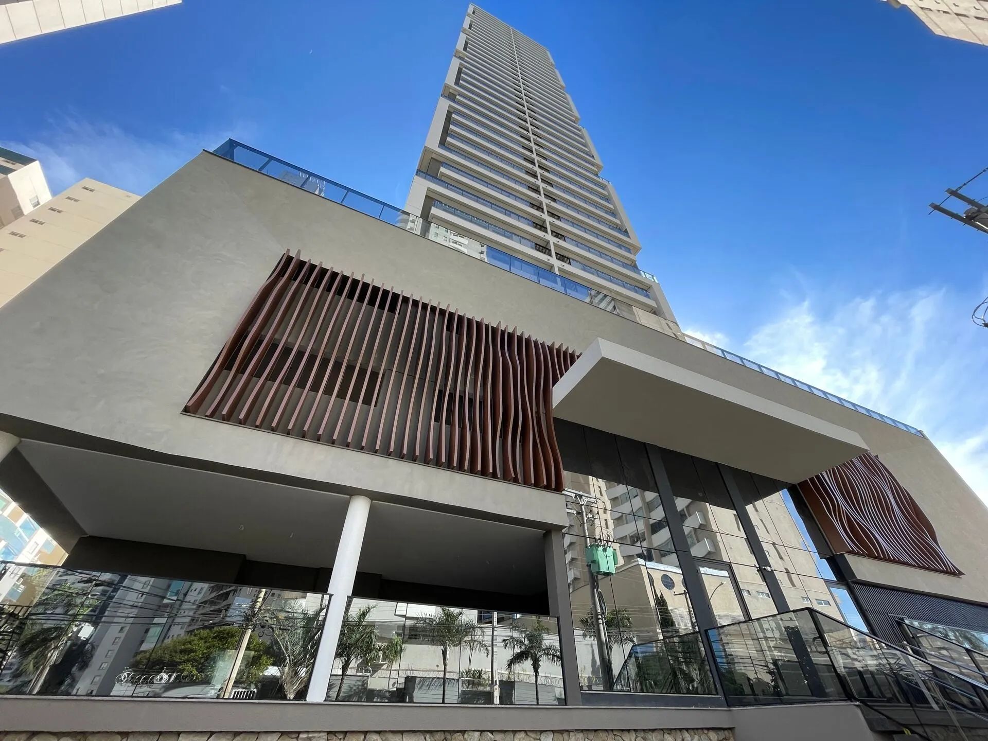 Apartamento 3 suítes no Jardim Goiás
