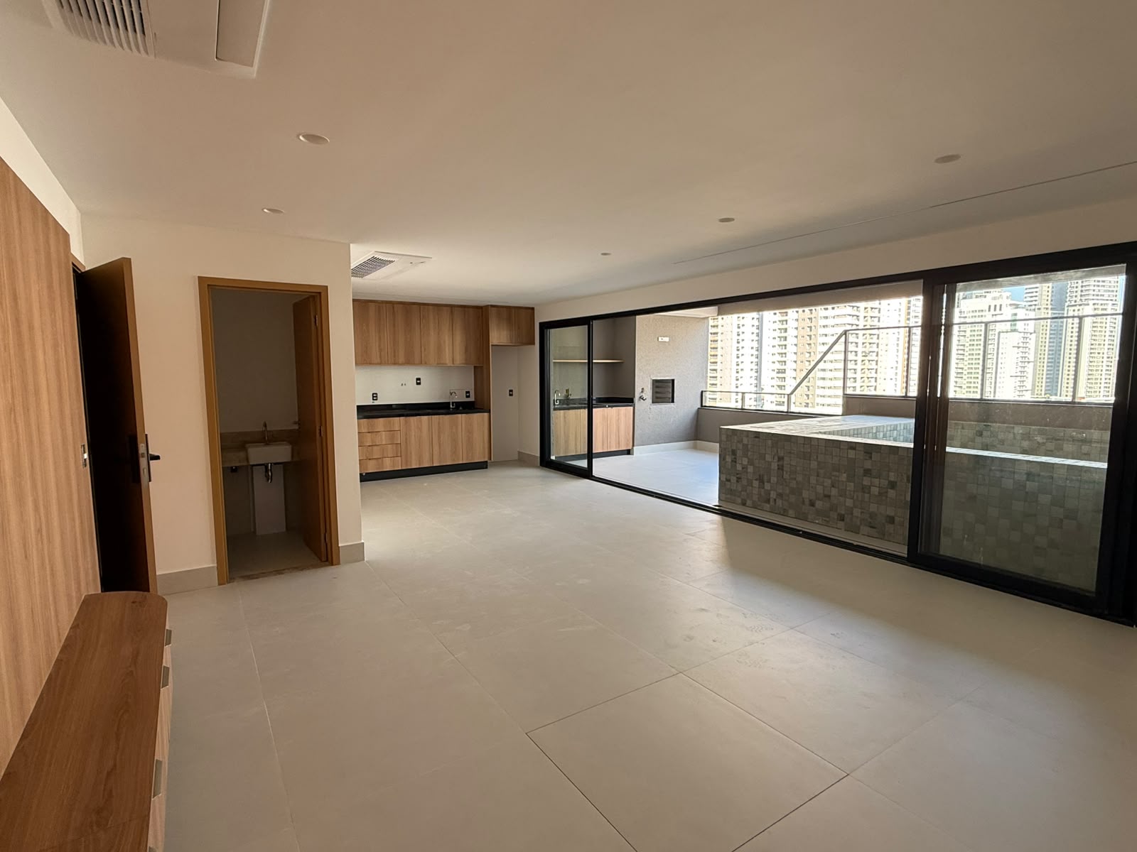 Apartamento 142 m² 3 suítes com piscina privativa ou sem no Setor Bueno