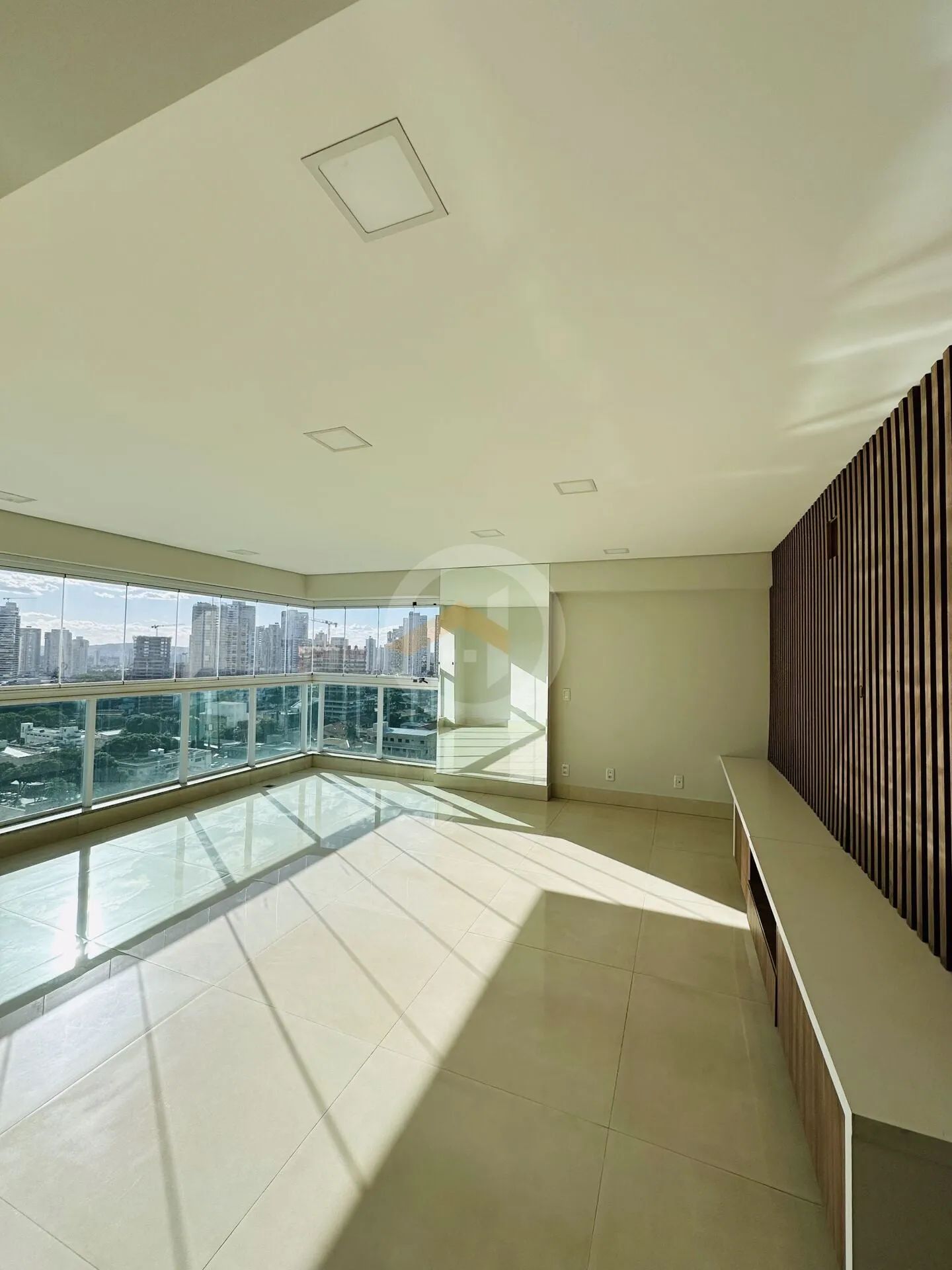 Apartamento à venda 3 Suítes setor Bueno