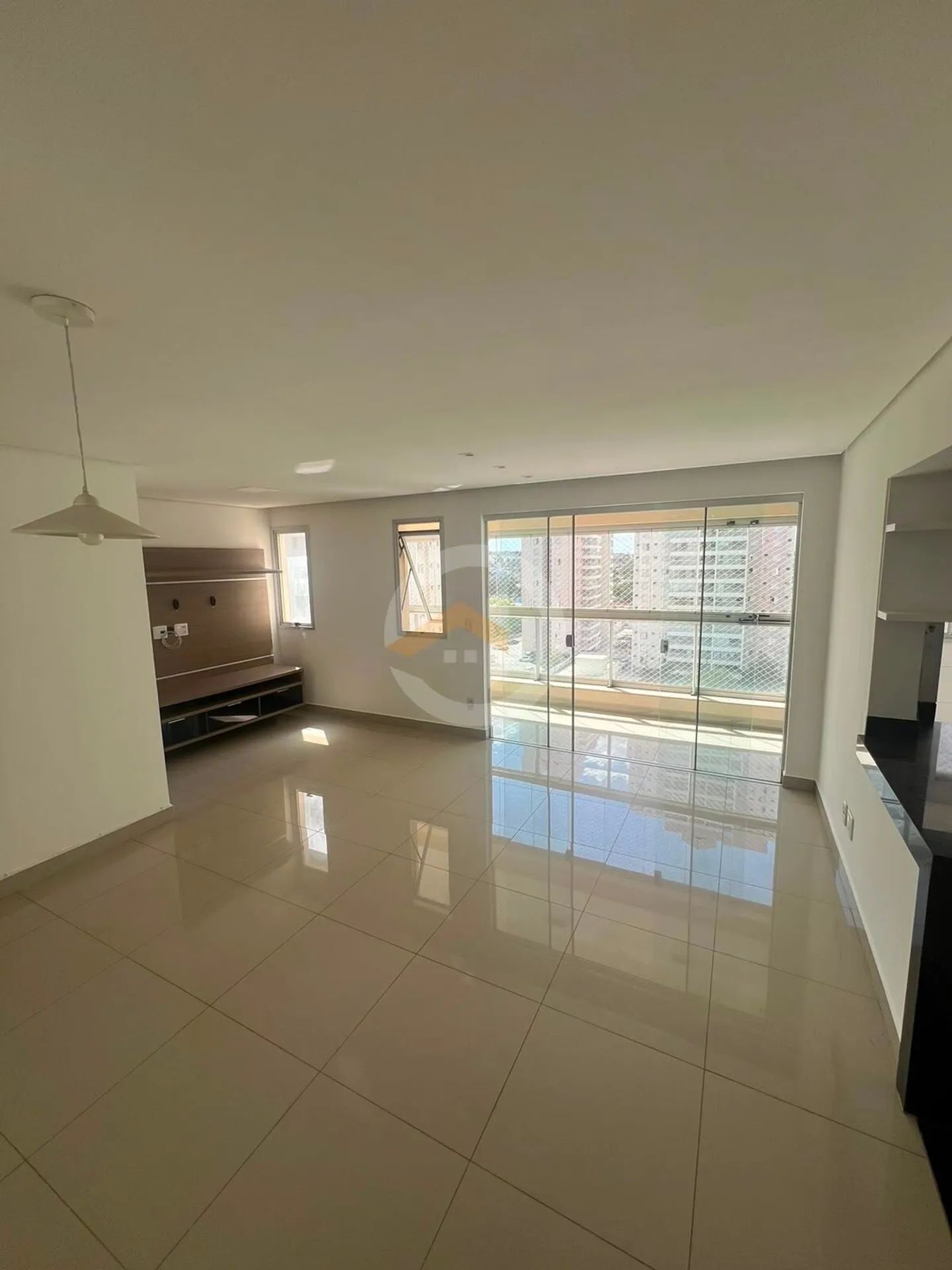 Apartamento 2Q Sala Estendida - Nascente e com Armários - Jardim Goiás