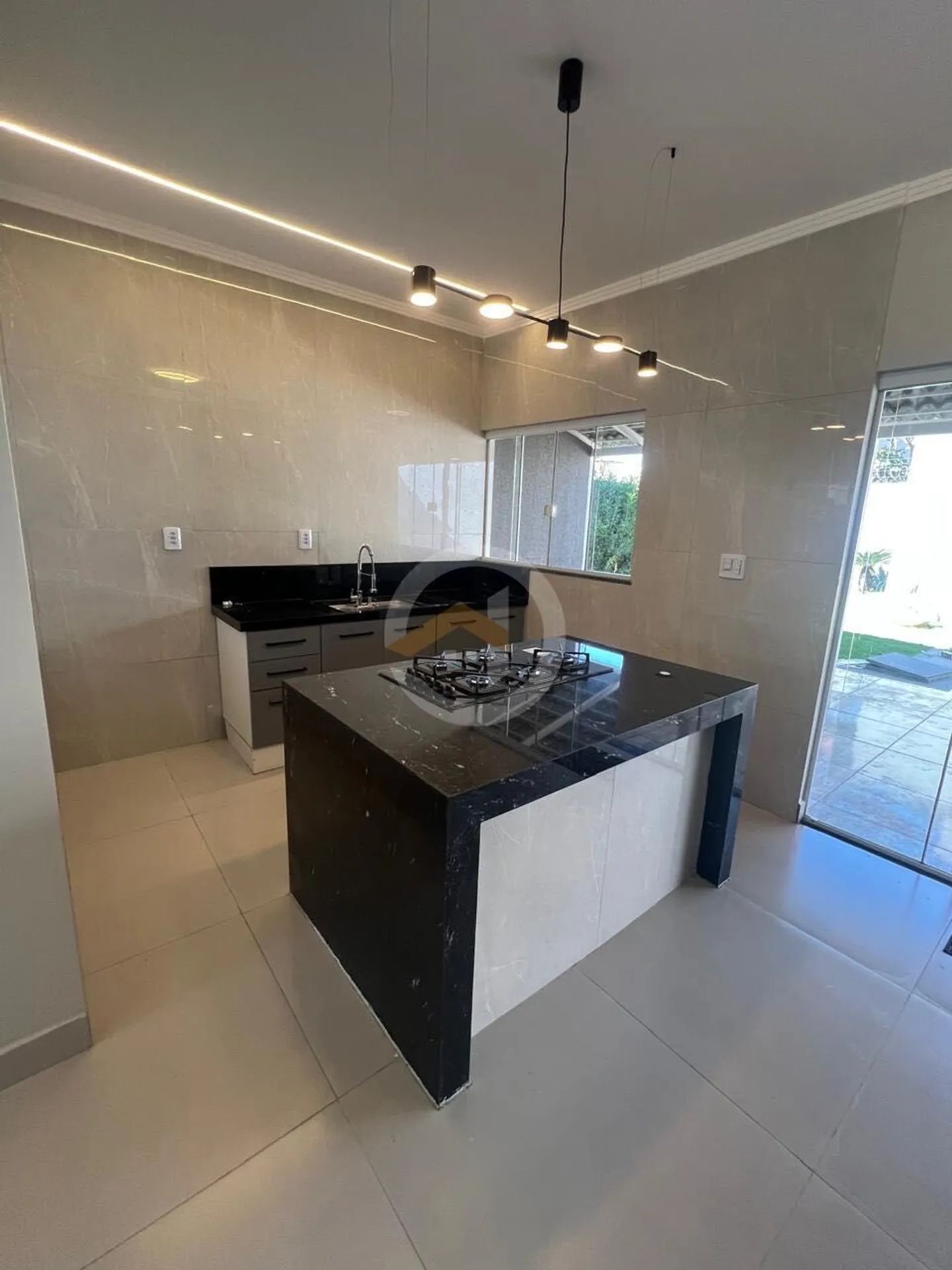 Casa à venda com 3 quartos seno 1 suite, churrasqueira, casa nova no Setor Aeroporto Sul - Aparecida de Goiânia/GO