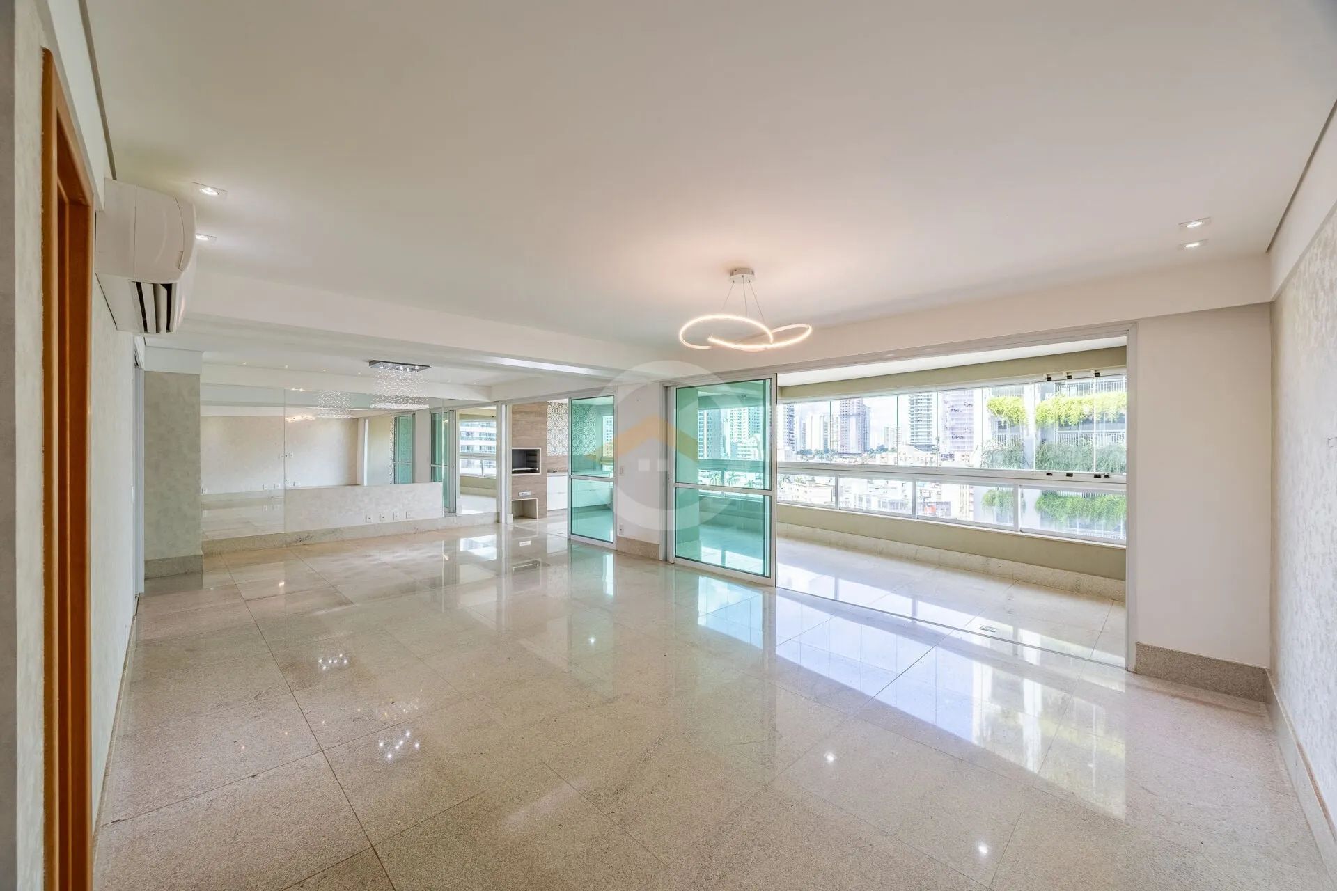 210m² COM 3 SUÍTES + ESCRITÓRIO | SETOR MARISTA - 4 VAGAS