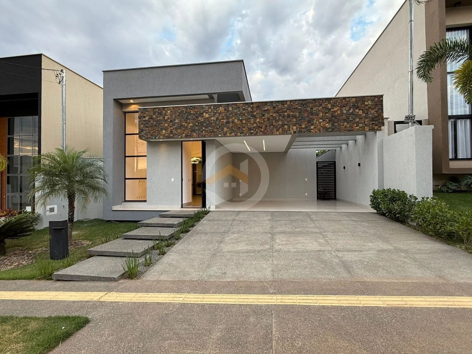 Casa térrea 3 suítes com piscina e Gourmet Externo no Jardins Barcelona