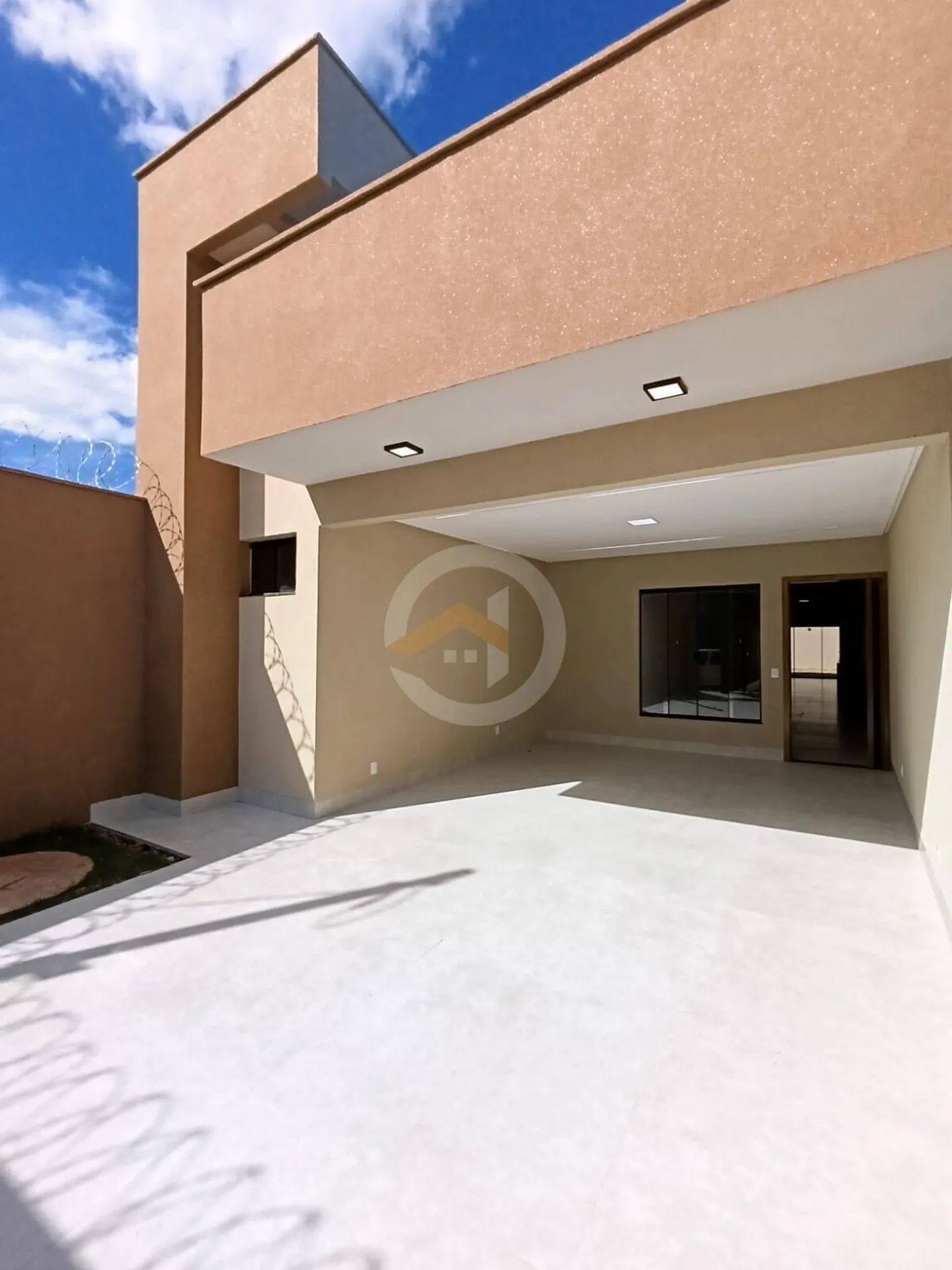 Casa de 3 Suites Nova no Jardim Planalto
