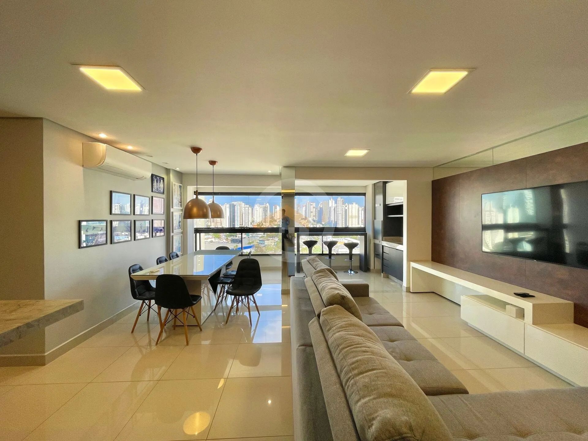 Apartamento 3 suítes mobiliado no Setor Oeste