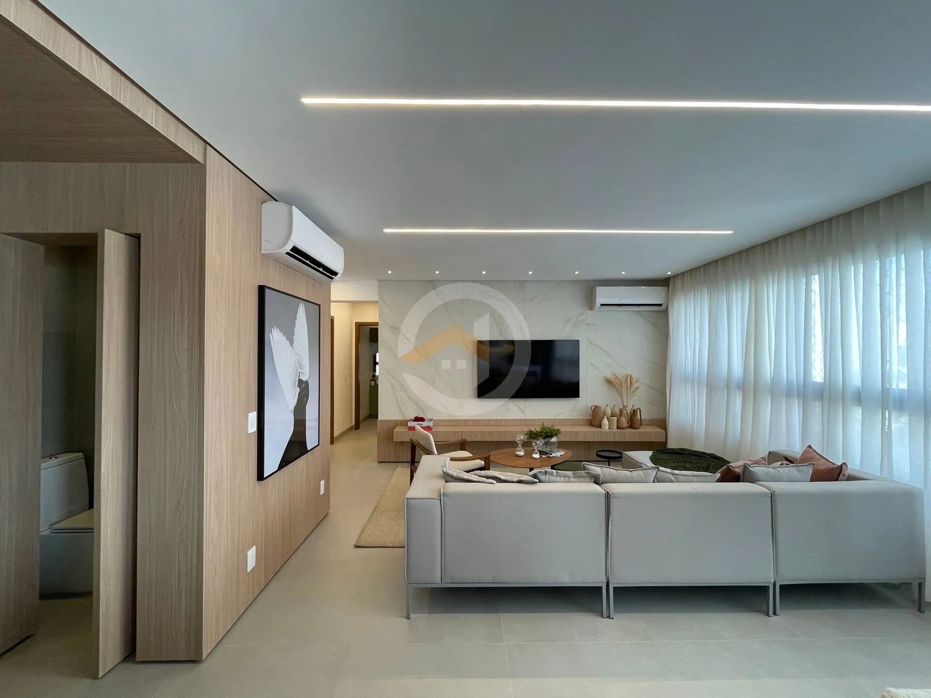Apartamento com 3 suítes no Setor Bueno