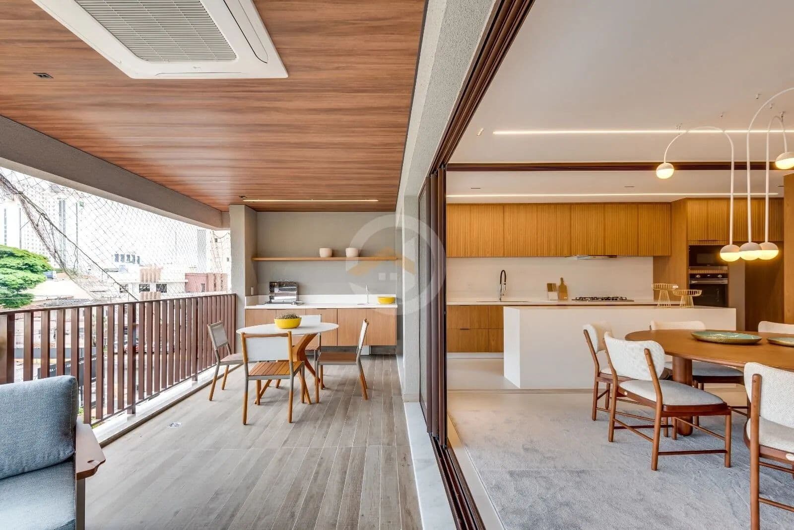 Apartamento Decorado e Mobiliado na Praça T-23