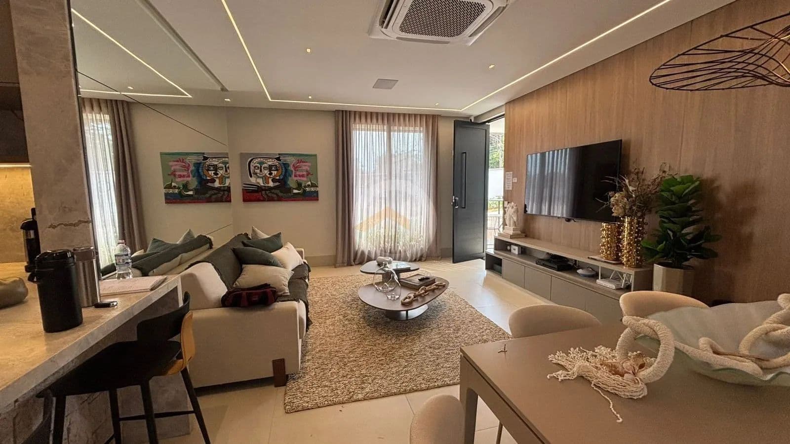 Sobrado 3 suites não geminados com área de lazer- Elegance Residence