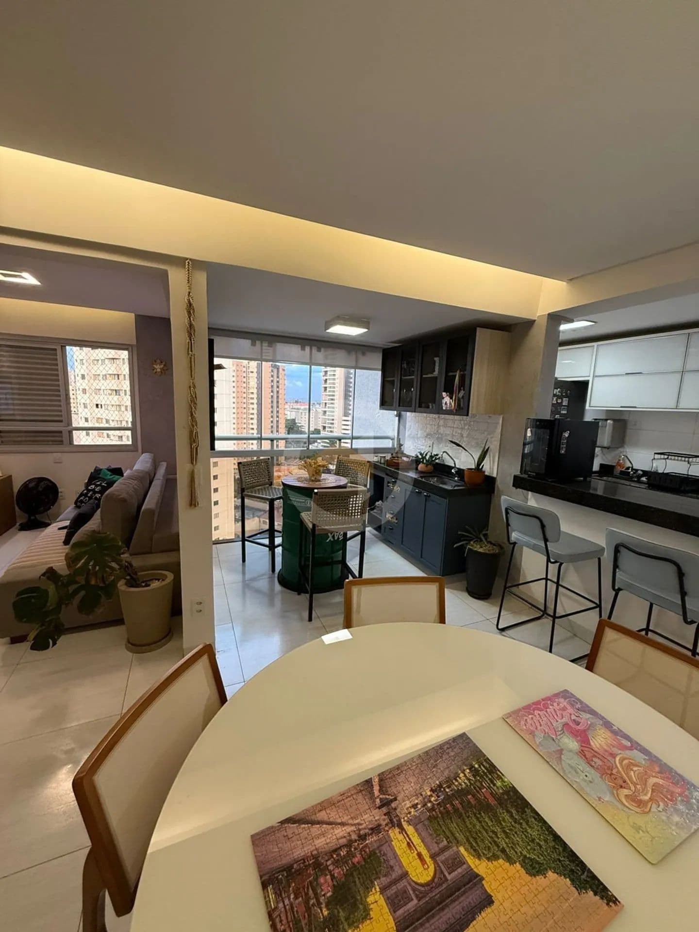 Apartamento de 3 quartos, revertido para 2 quartos , no setor Pedro Ludovico