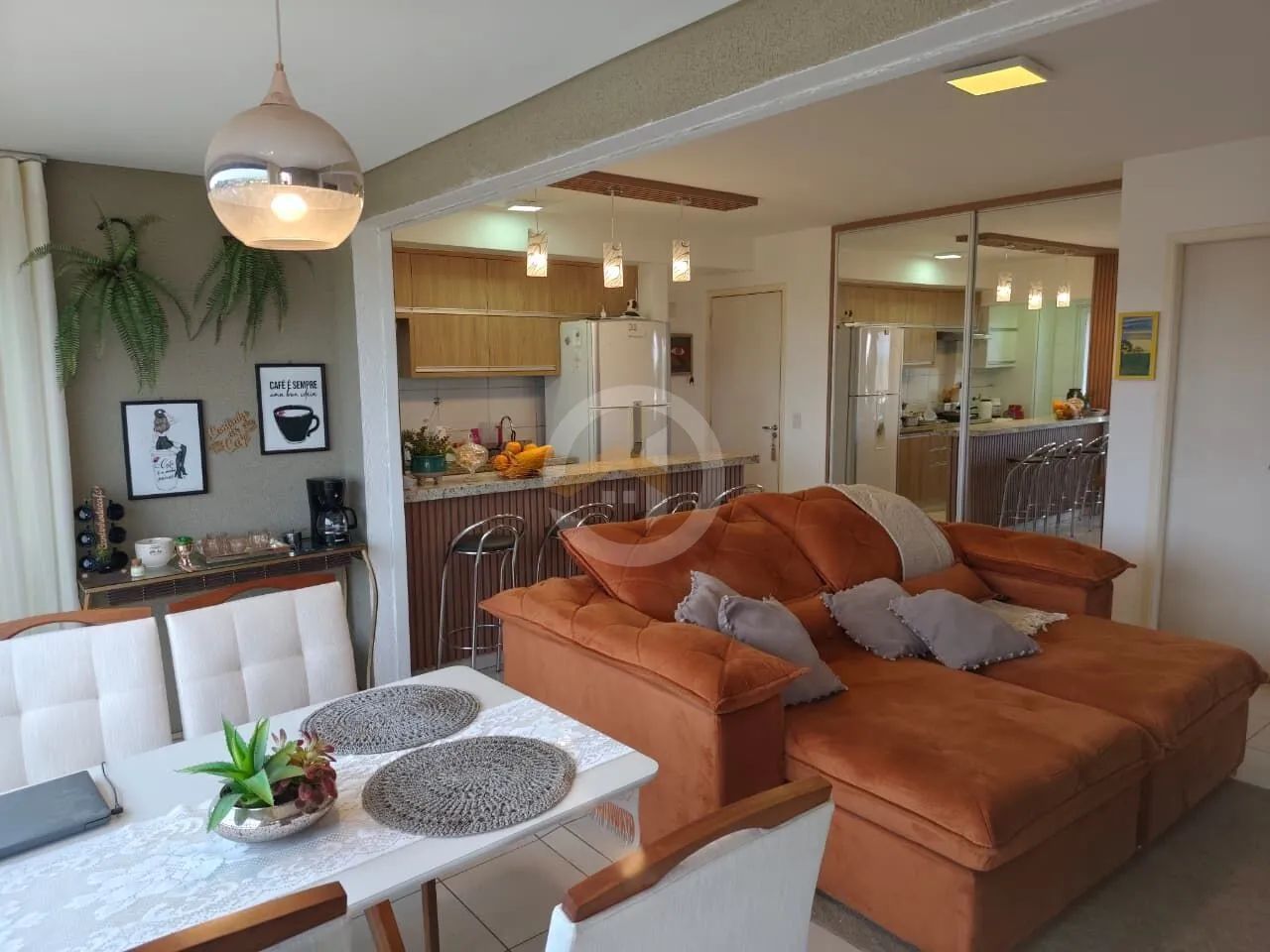 Apartamento 3 quartos sendo 2 suites repleto em armários nascente