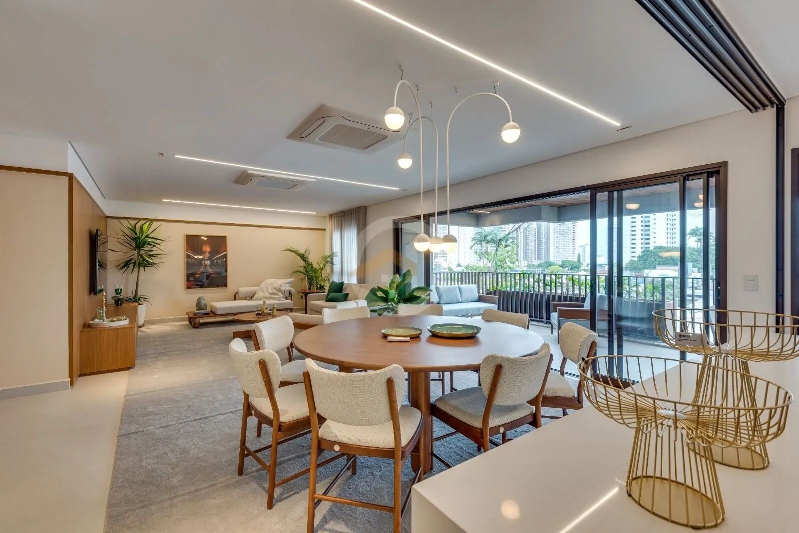 Apartamento com 4 suítes no Setor Bueno