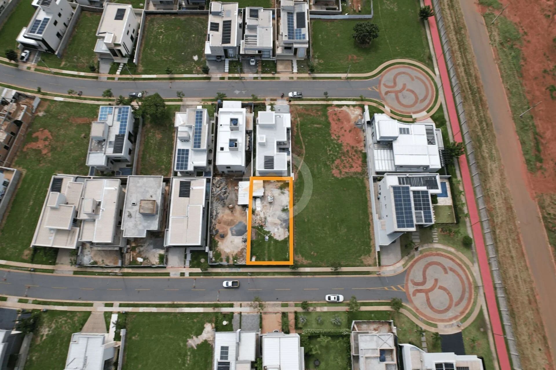 Terreno em Condomínio | Parqville Jacarandá | 312 m²