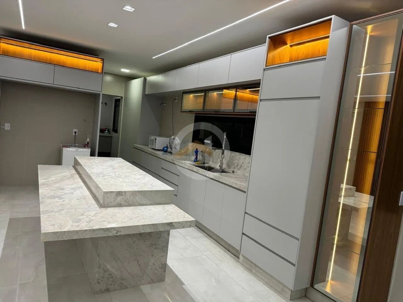 Casa em Condomínio 4 com suítes, Portal do Sol Mendanha