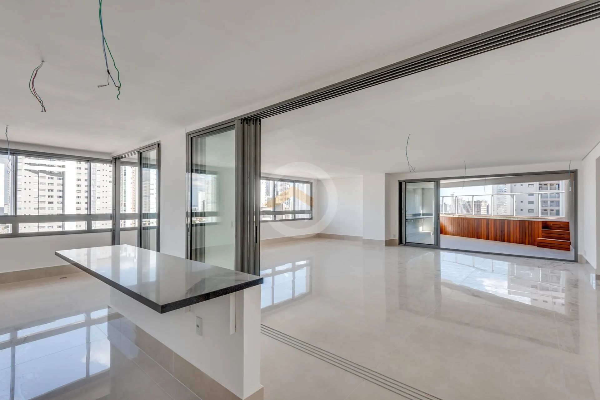 Apartamento 4 suítes com piscina no setor Marista